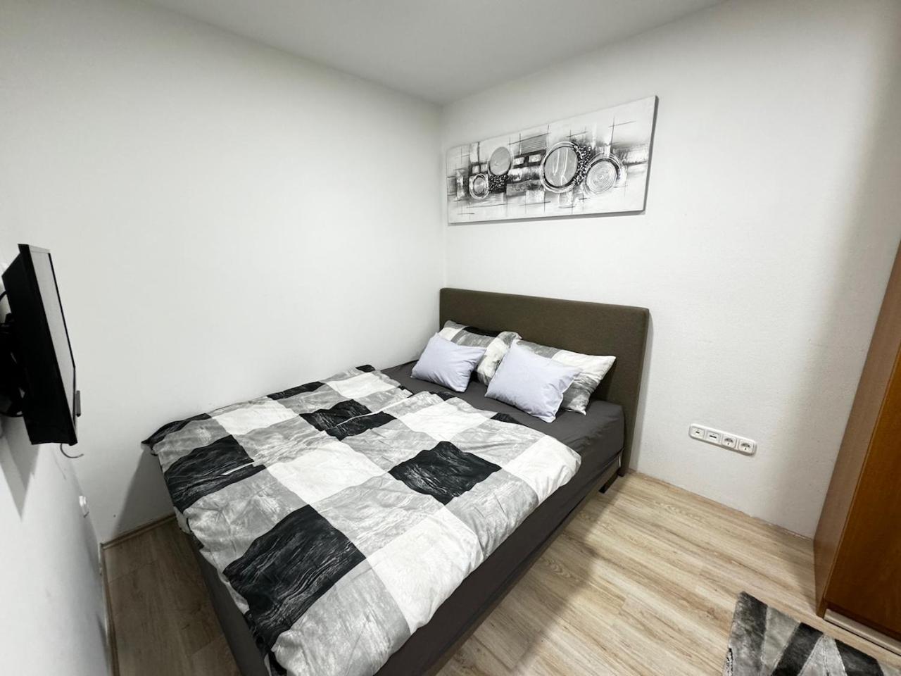 Photo 47