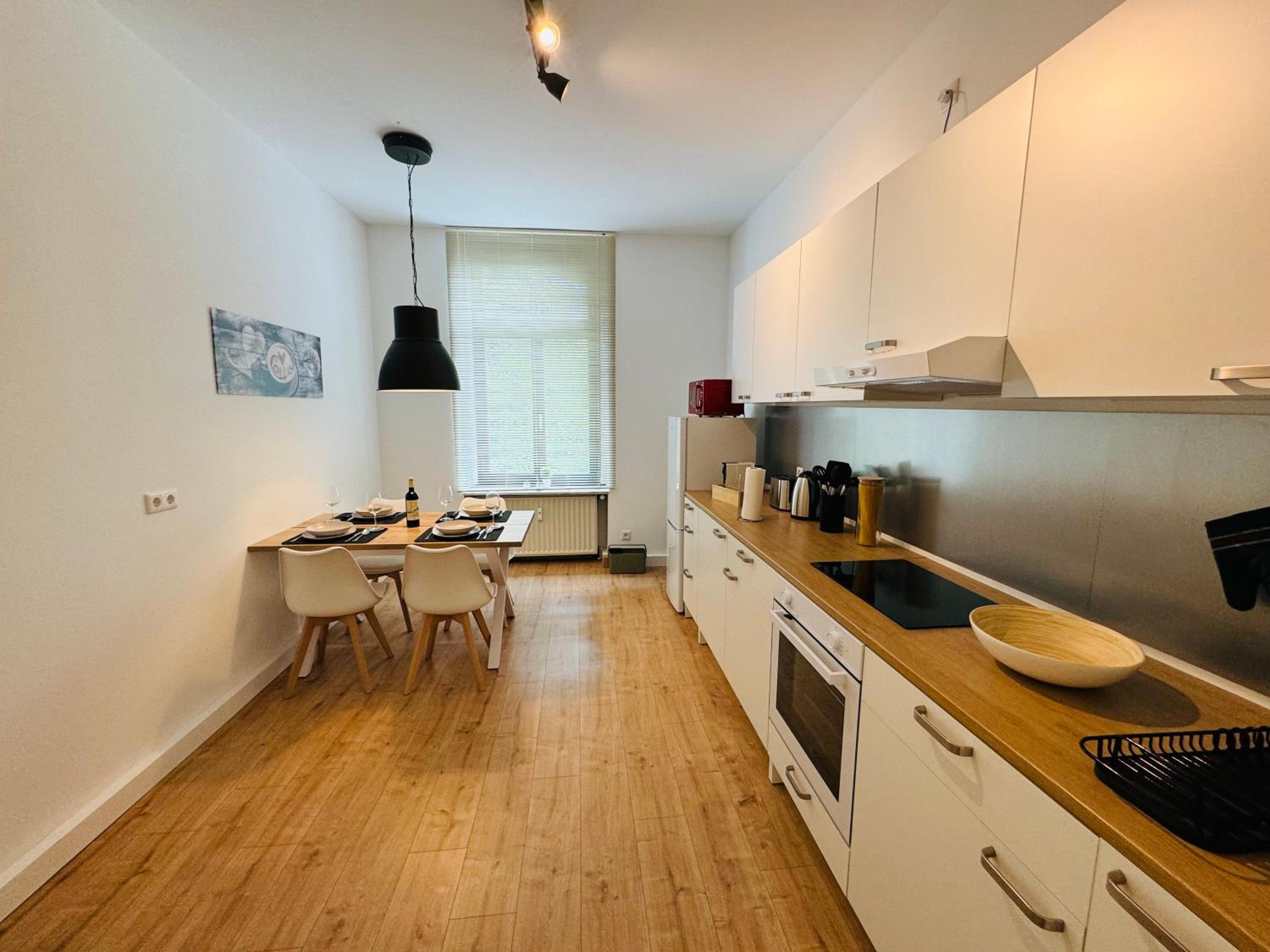 Neu und modern - 2 Schlafzimmer - Arbeitsplatz - Nespresso