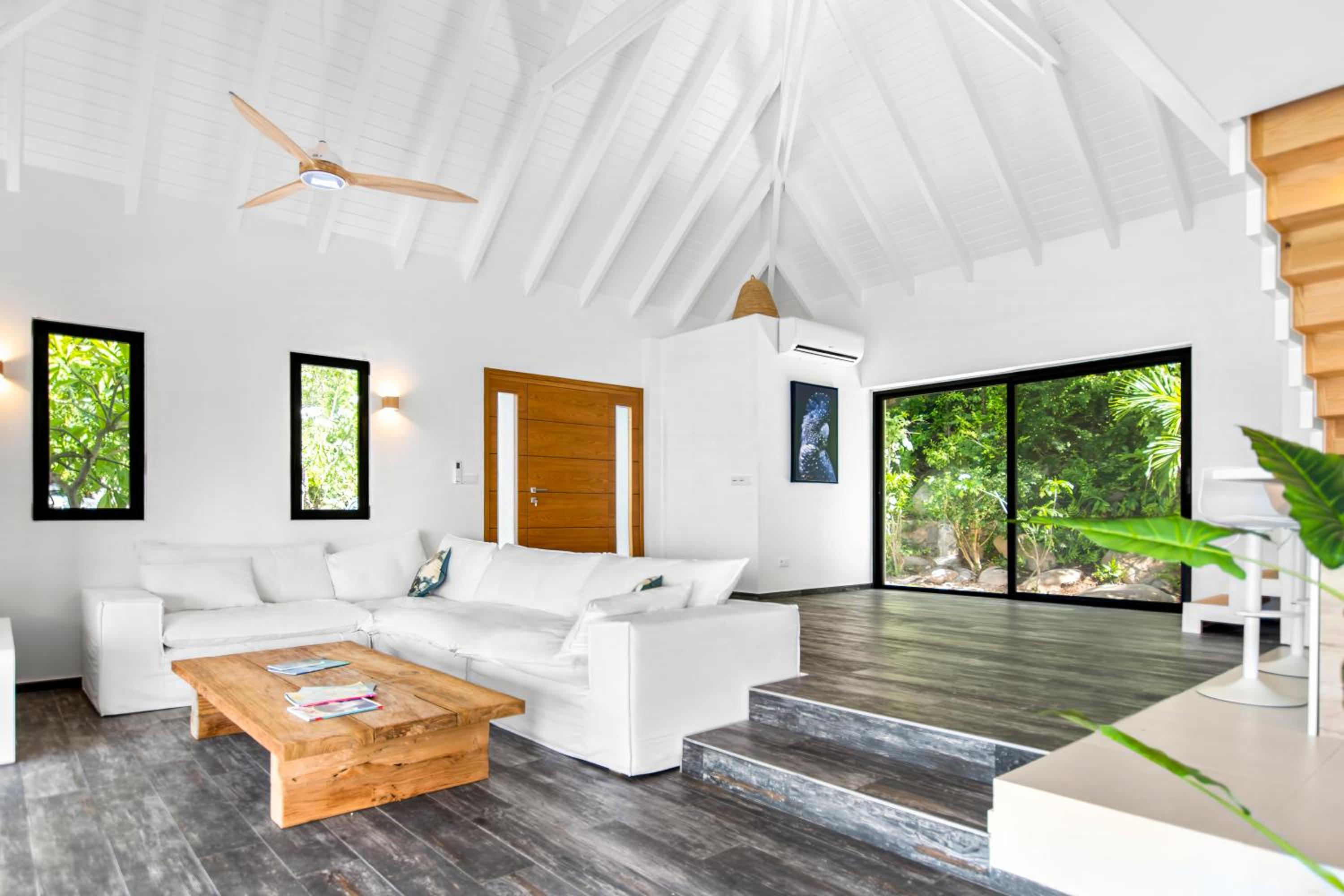Villa prestigieuse avec vue spectaculaire sur l Anse Marcel