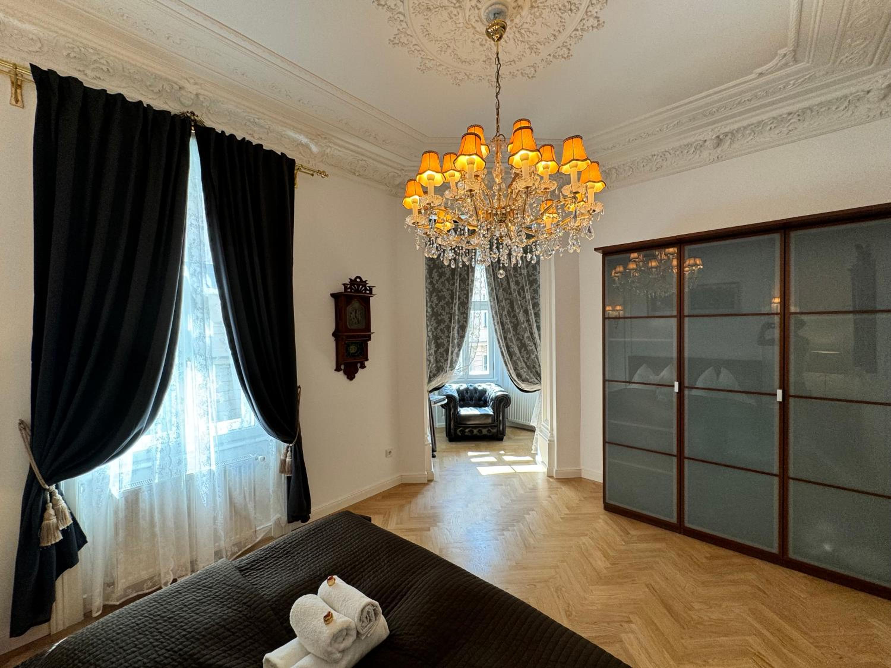 7th HEAVEN Vienna Center Apartments