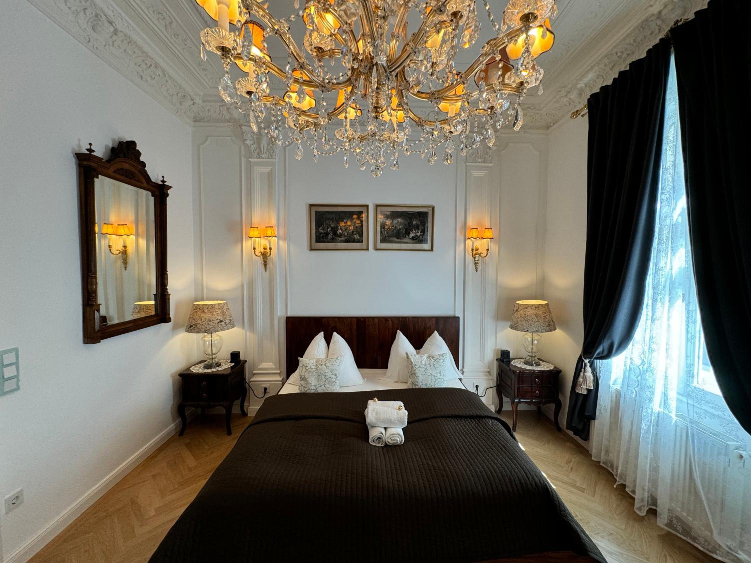 7th HEAVEN Vienna Center Apartments