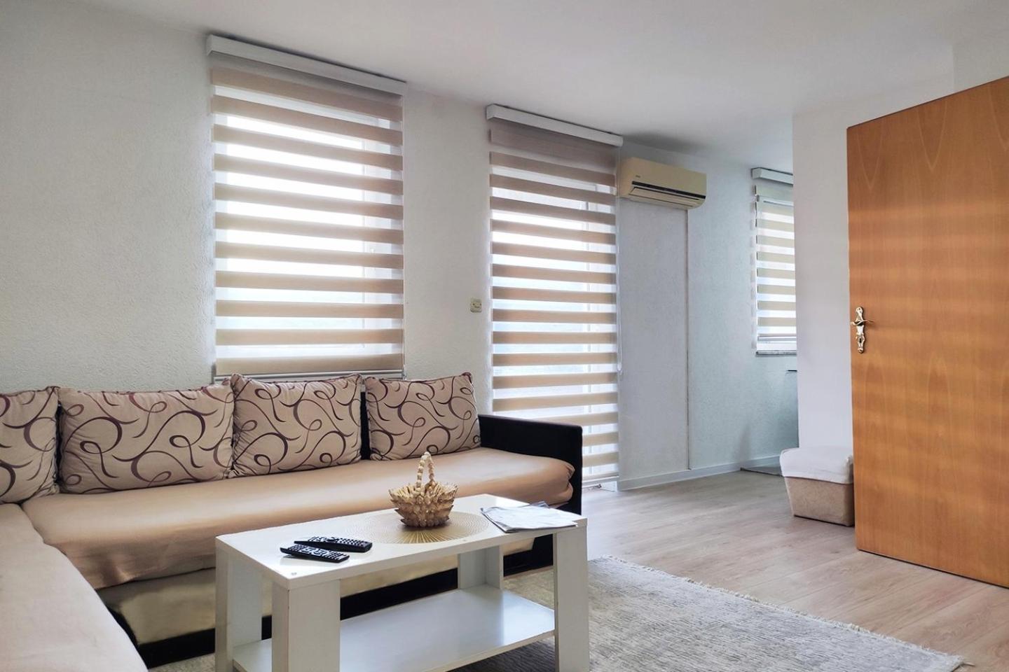 Farah Apartment