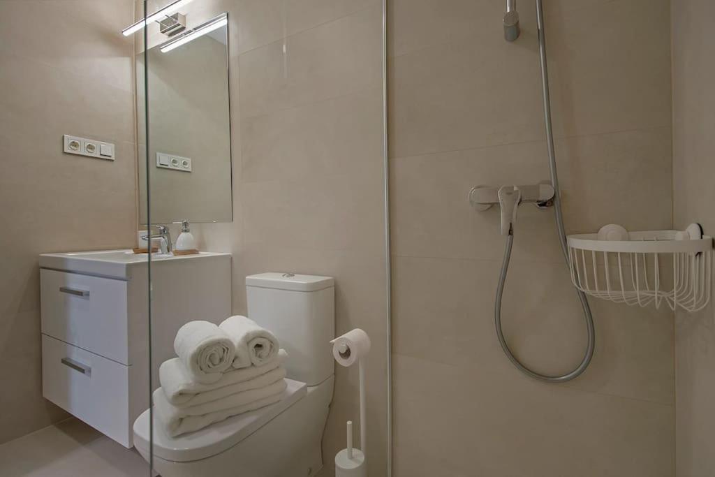 Urban Jungle in Malaga Center, 18th Floor, Rooftop pool, Free Parking