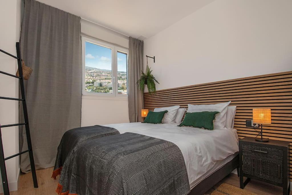 Urban Jungle in Malaga Center, 18th Floor, Rooftop pool, Free Parking