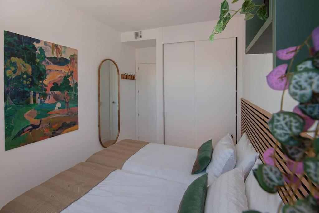 Urban Jungle in Malaga Center, 18th Floor, Rooftop pool, Free Parking