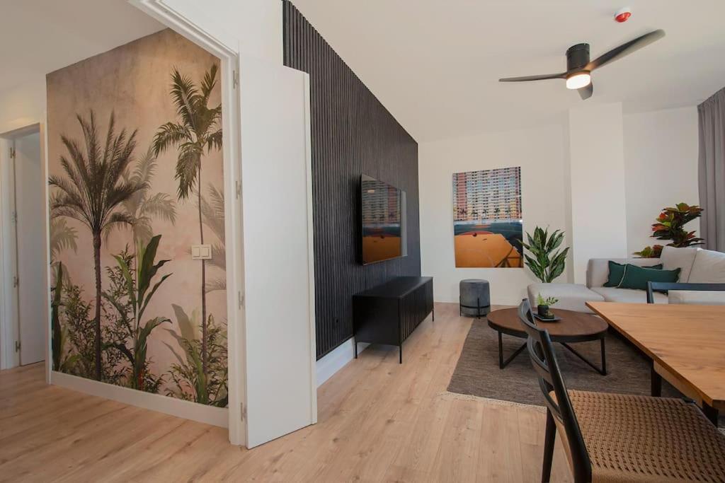 Urban Jungle in Malaga Center, 18th Floor, Rooftop pool, Free Parking
