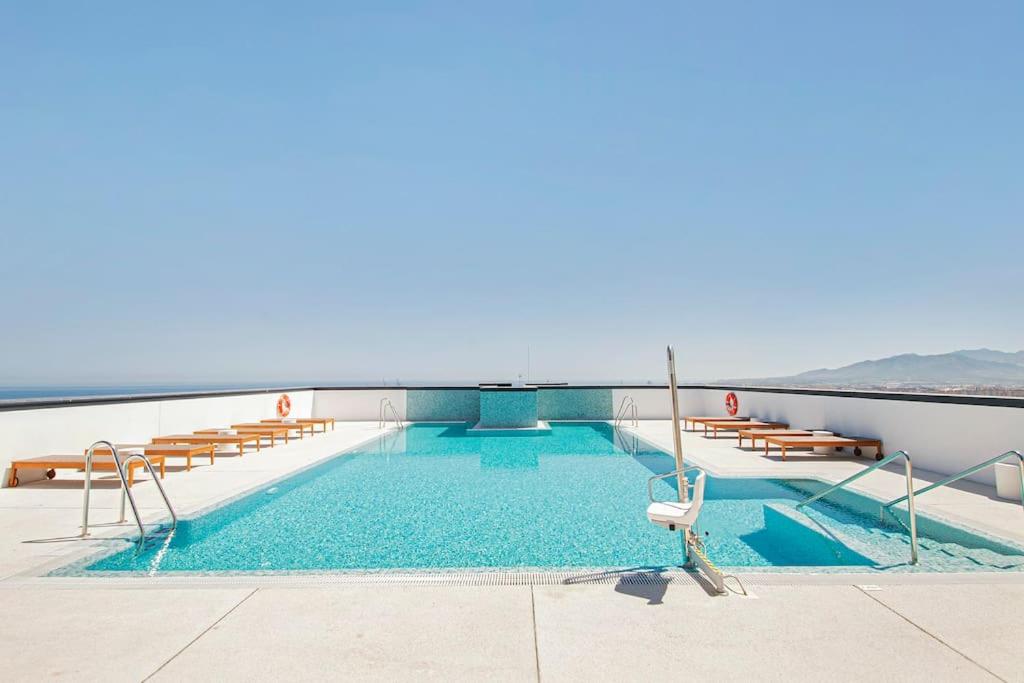 Urban Jungle in Malaga Center, 18th Floor, Rooftop pool, Free Parking