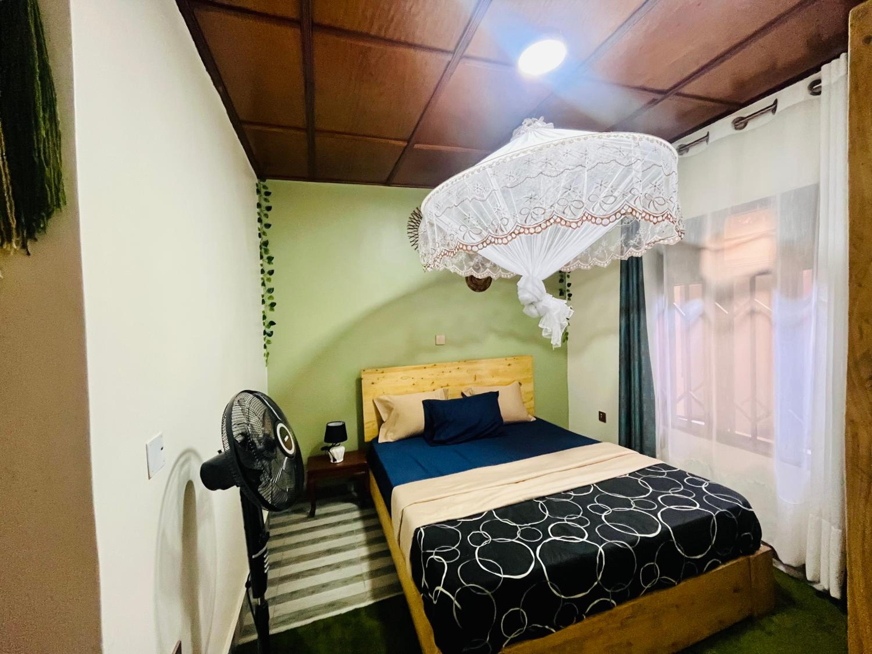 AlyChe Home