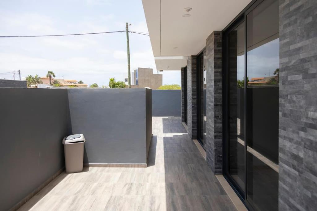 3 bdr aprt, spacious & rooftop pool - LCGR