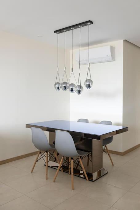 3 bdr aprt, spacious & rooftop pool - LCGR