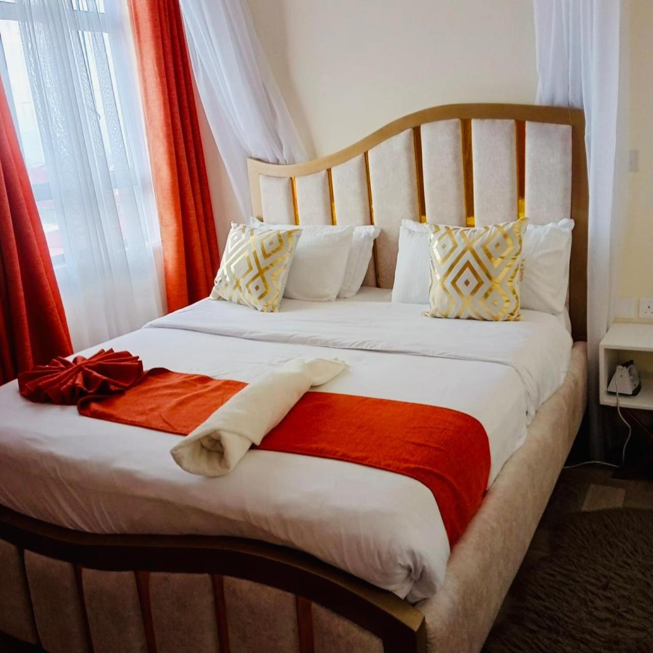 Jay Homes - Modern & Cozy Apartments PGS Plaza - Nakuru CBD