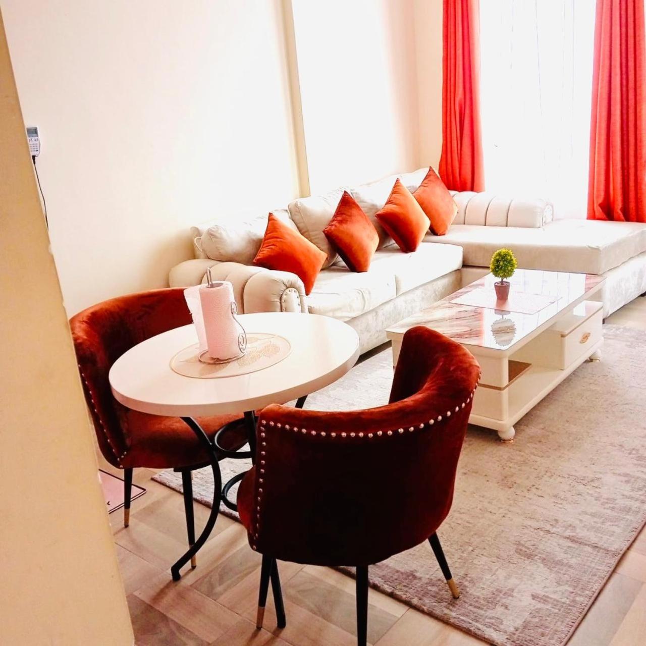 Jay Homes - Modern & Cozy Apartments PGS Plaza - Nakuru CBD