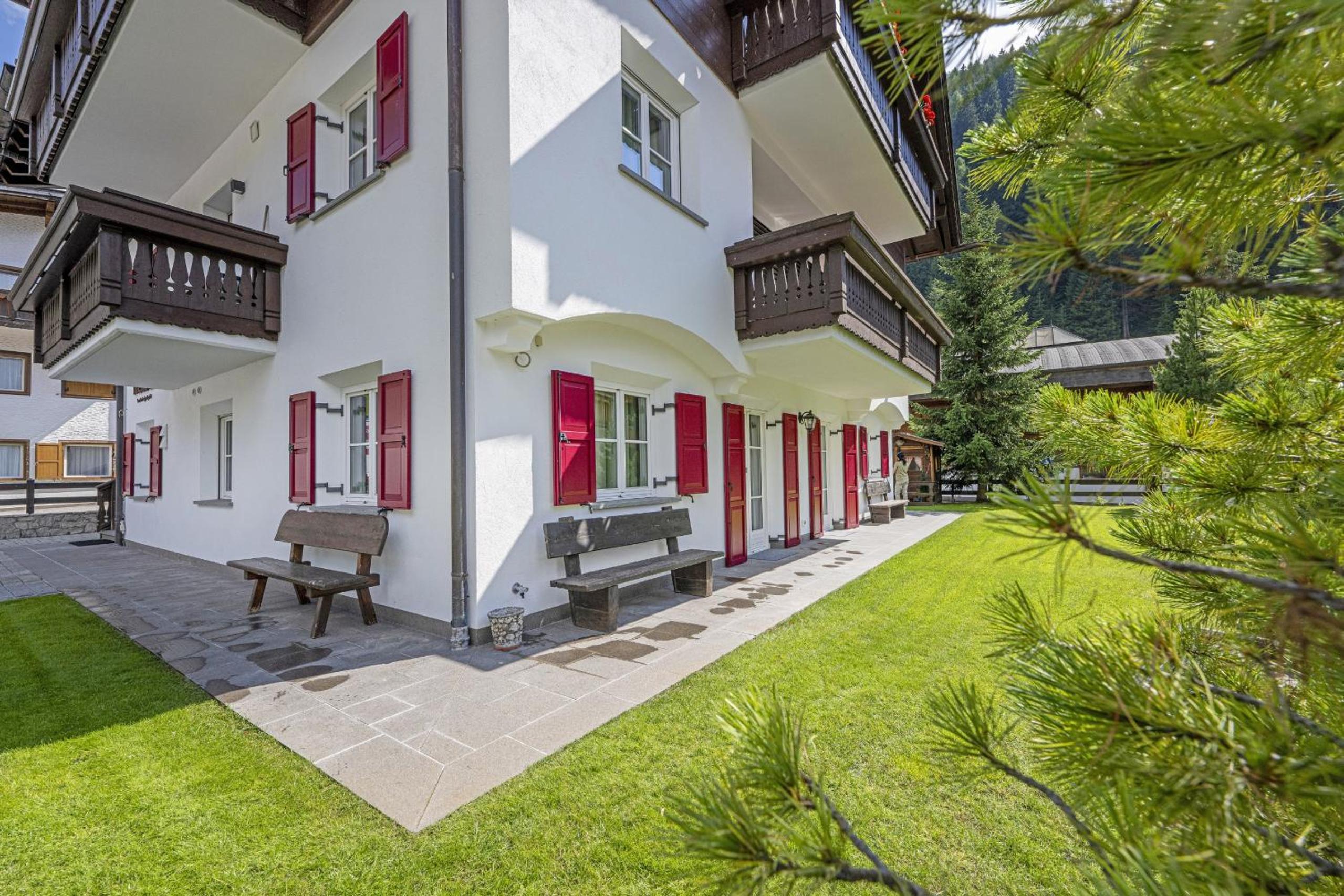 Apartments Eden