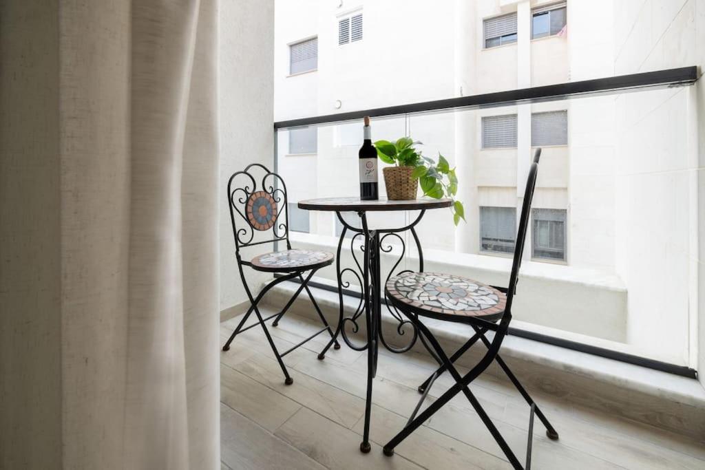 Luxurious Central Raanana Flat with Terrace
