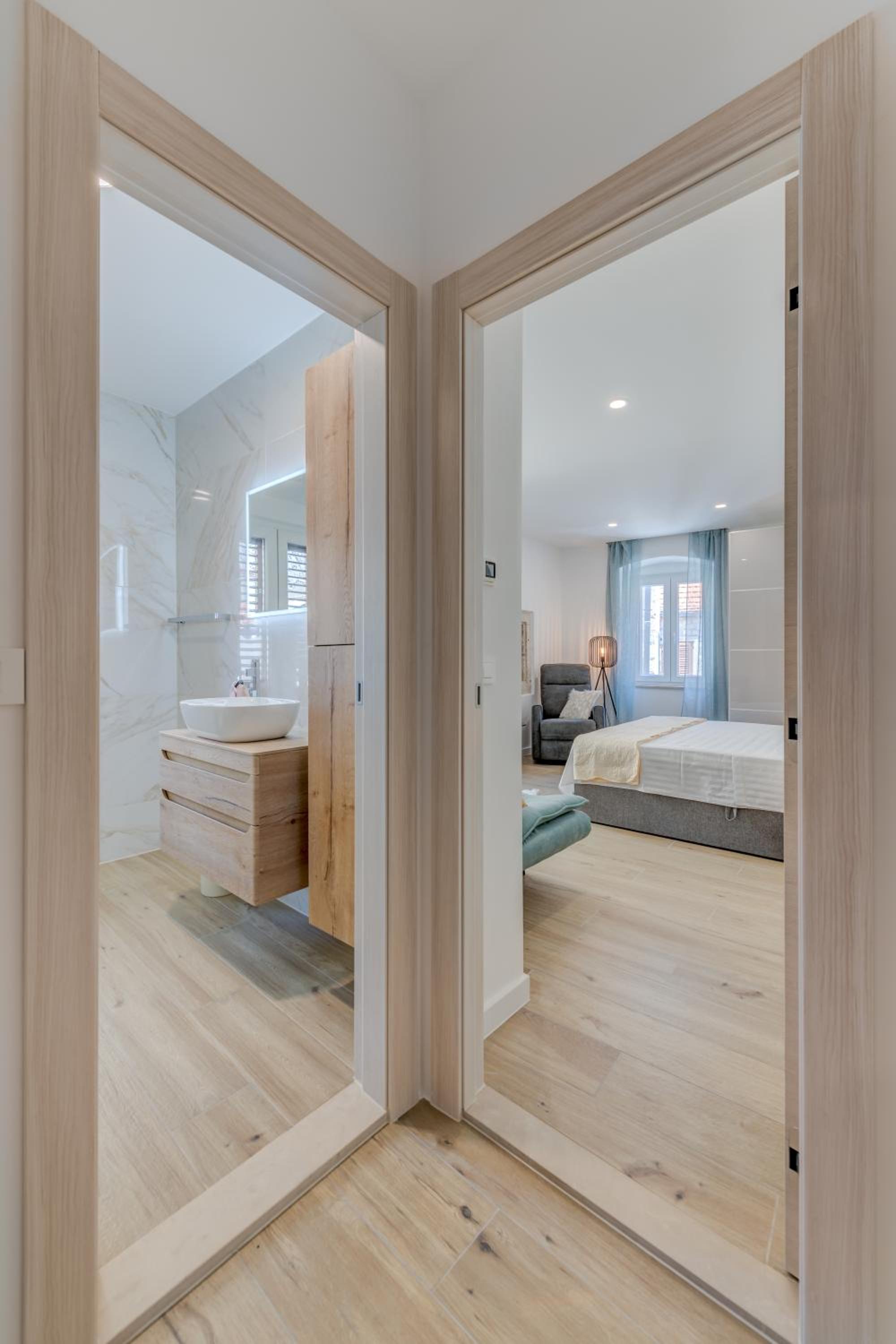 New luxury apartments in the center of Omiš view 2