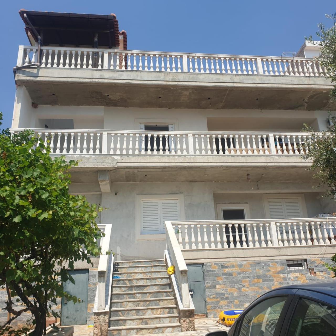 DreamHouse Dhermi
