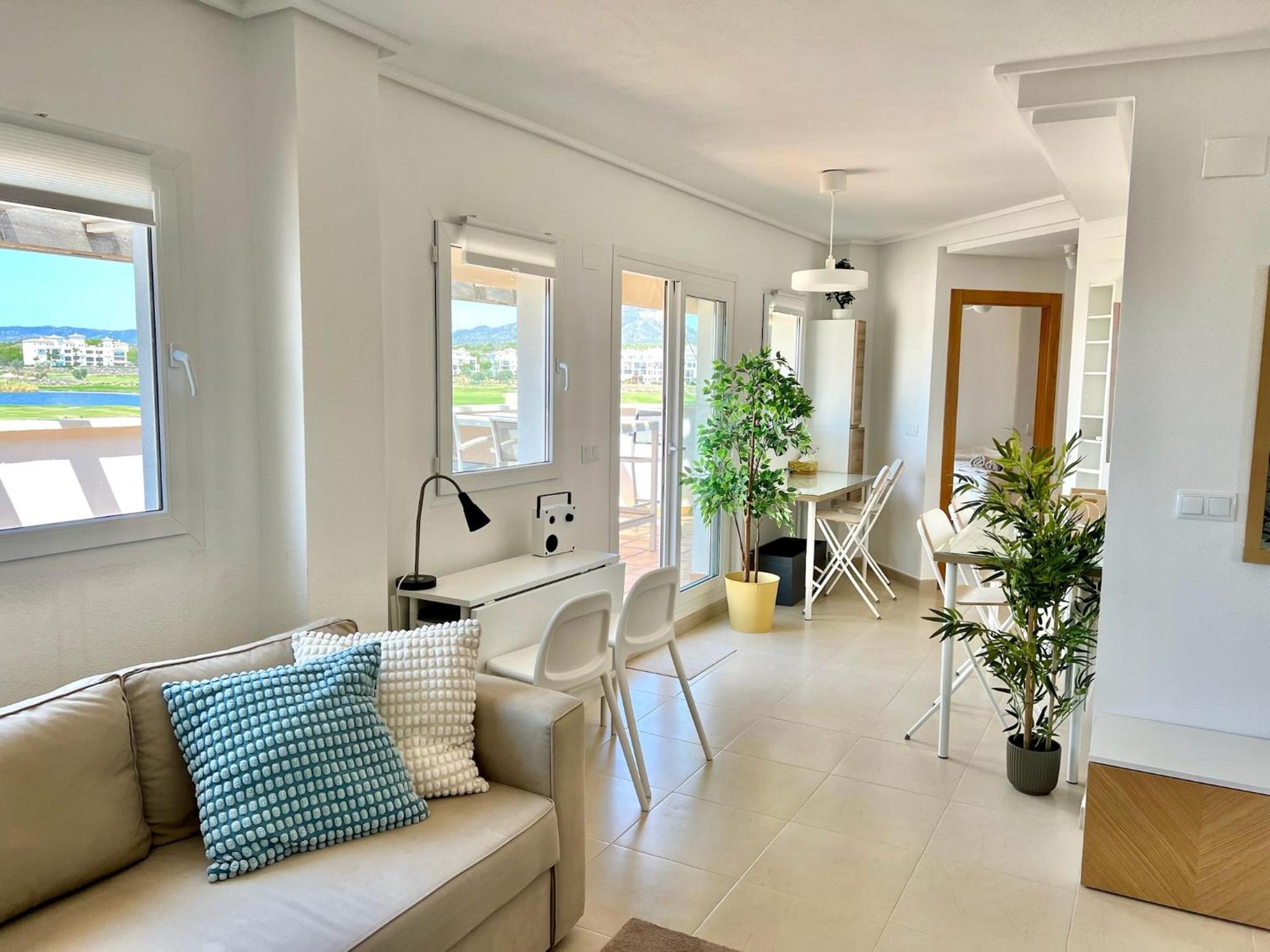 Beautiful penthouse with amazing golf and lake views
