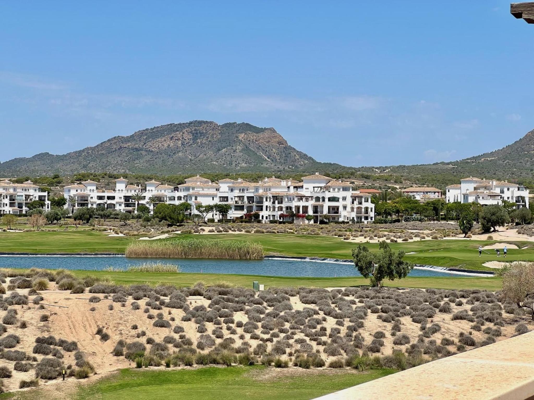 Beautiful penthouse with amazing golf and lake views