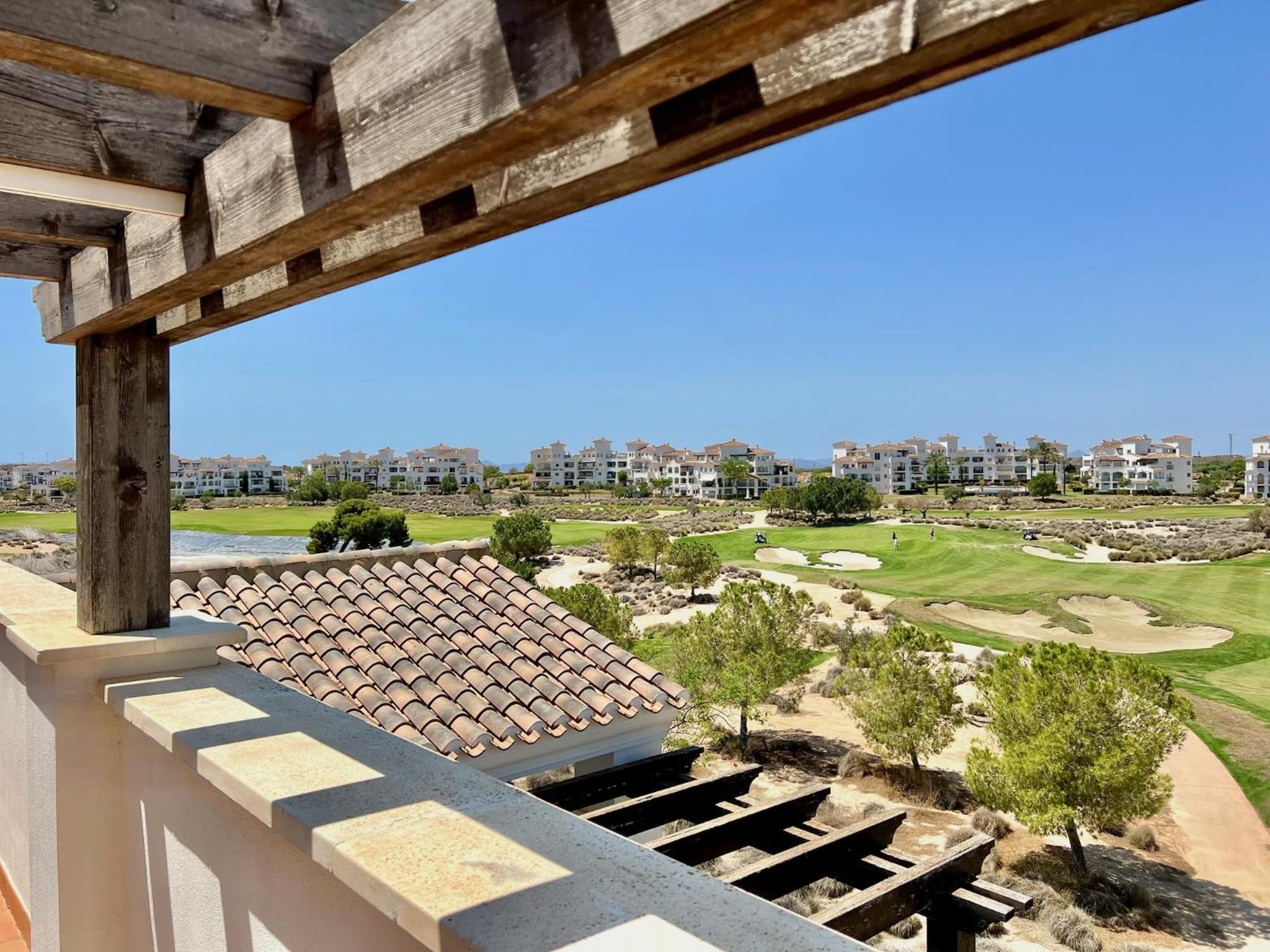 Beautiful penthouse with amazing golf and lake views