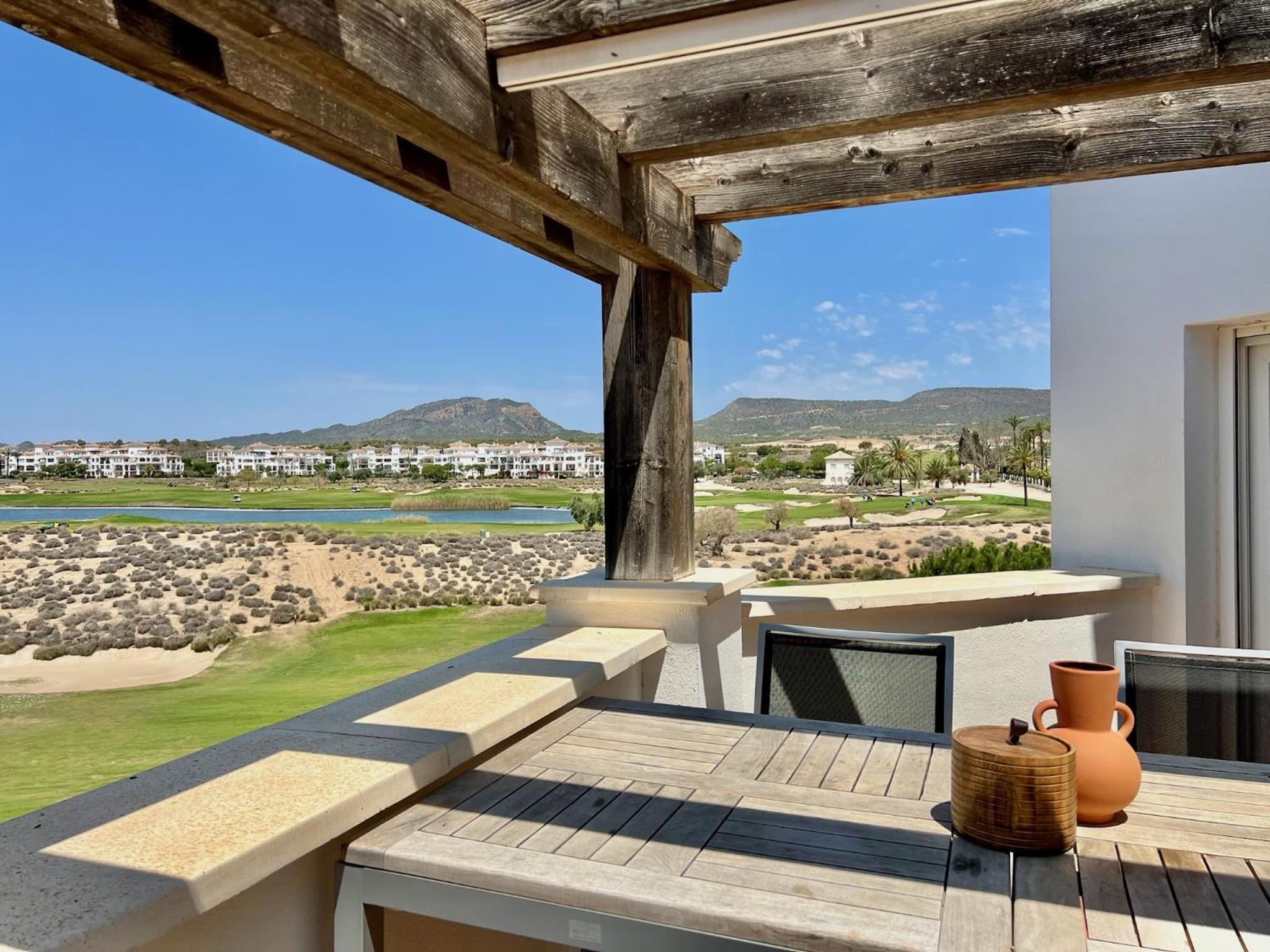 Beautiful penthouse with amazing golf and lake views