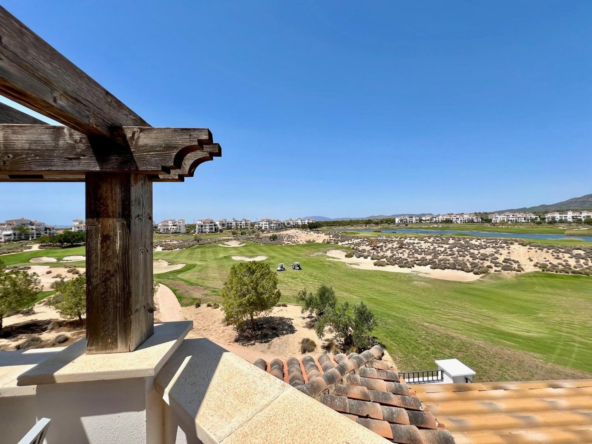 Beautiful penthouse with amazing golf and lake views
