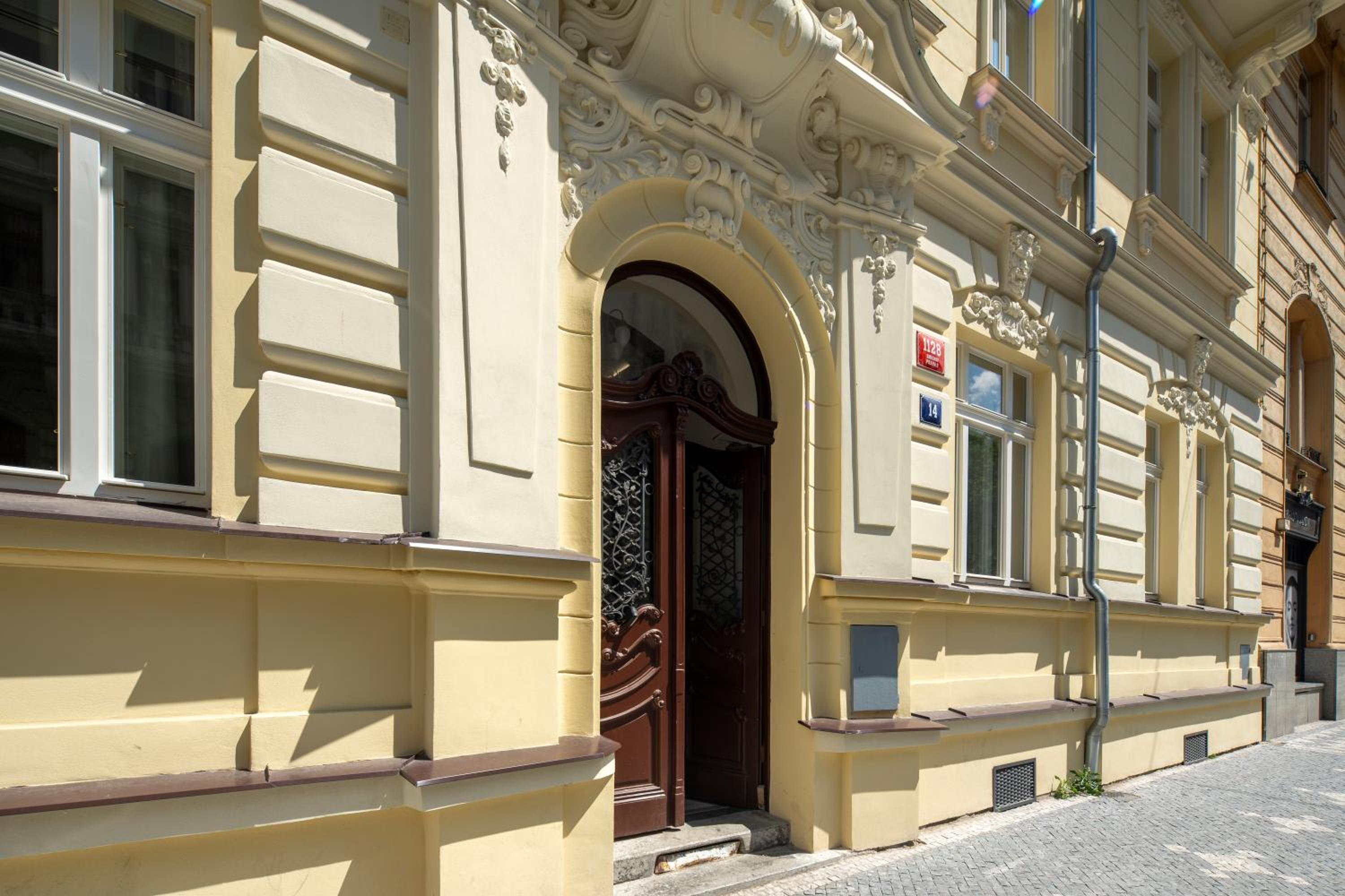 Amazing Apartment Zborovska