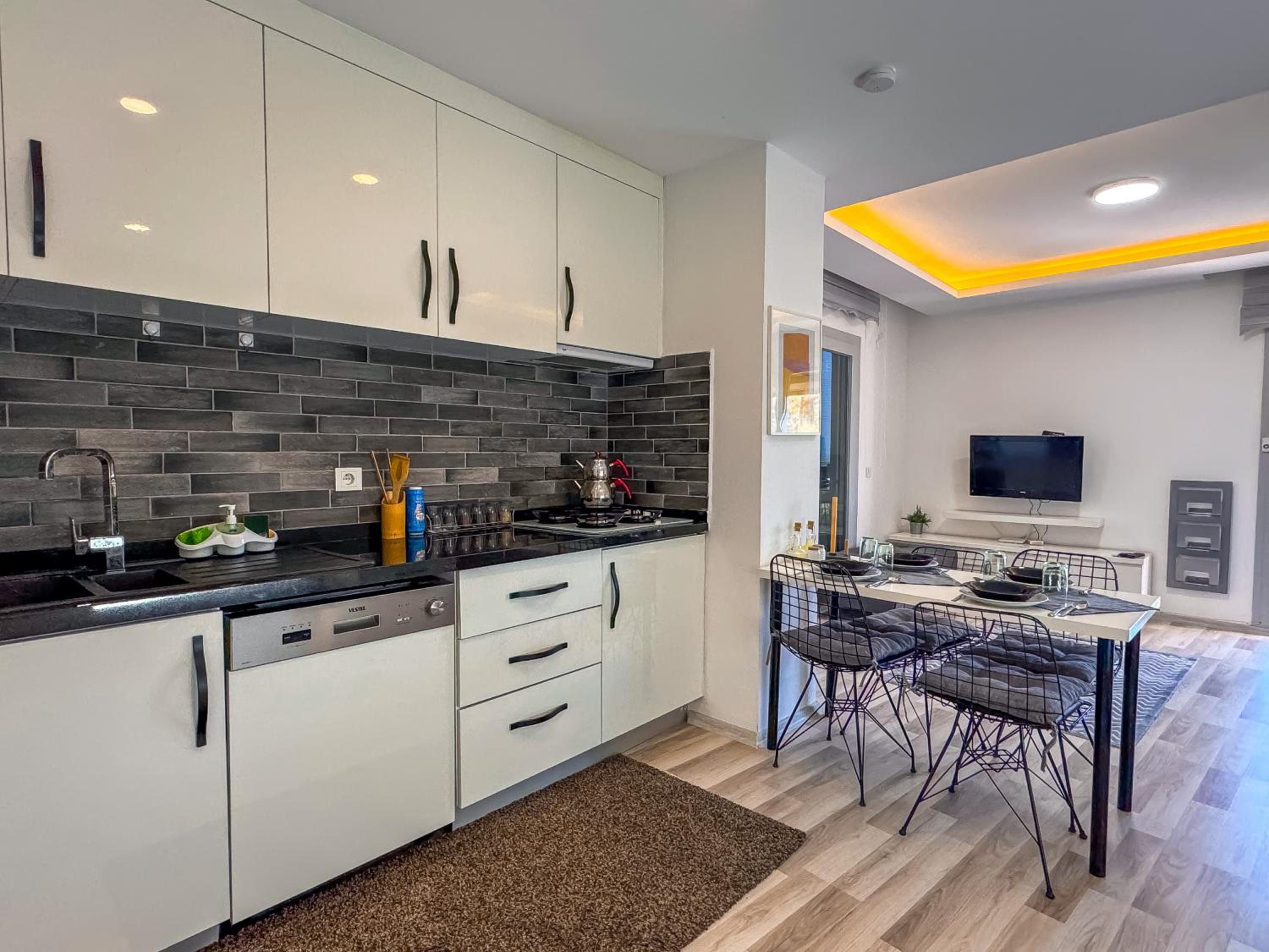 Lavender Residence - Image 86