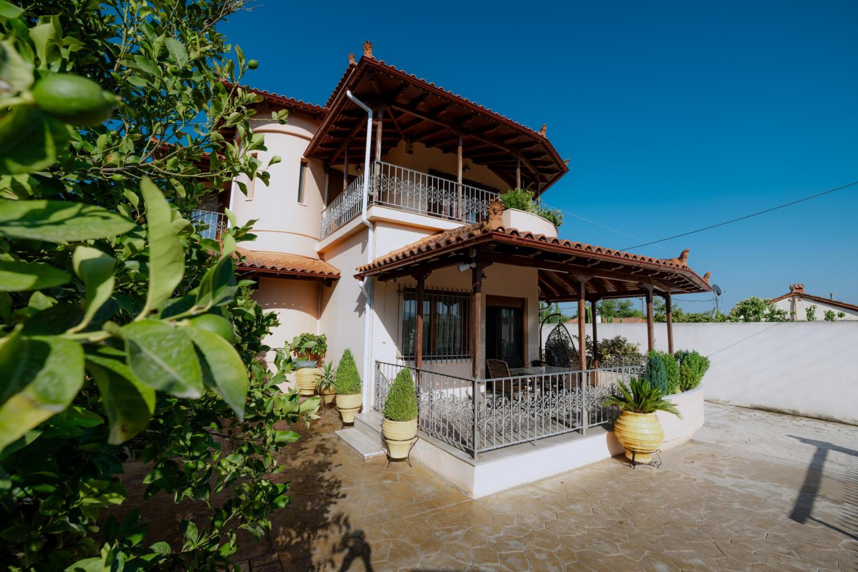 Lala Luxury House