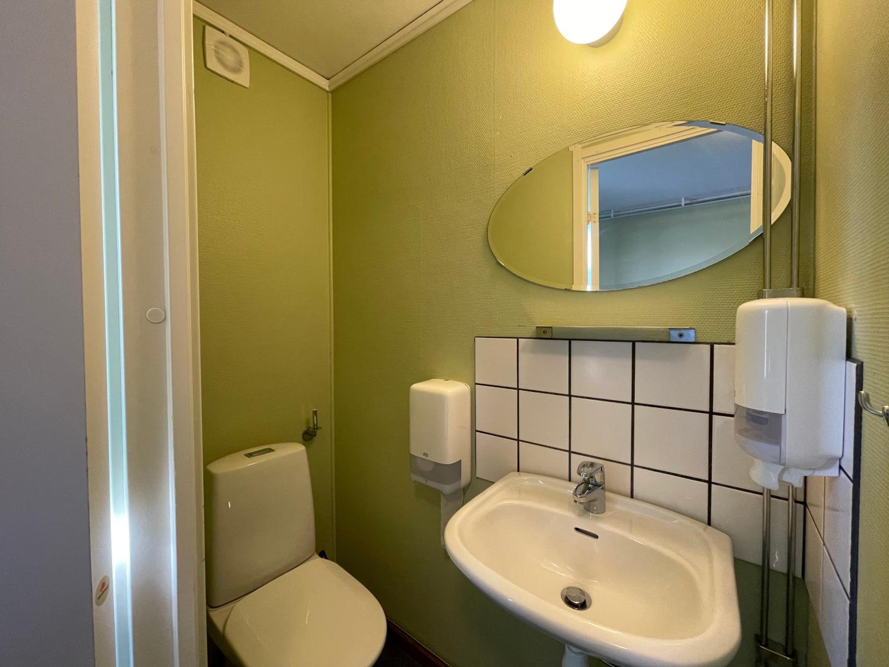 Photo 12