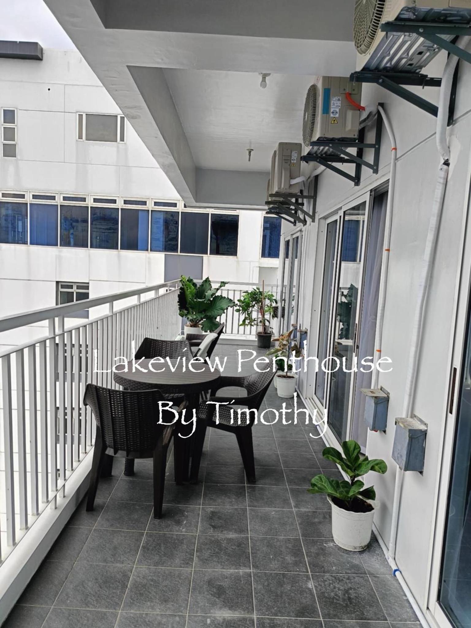 Lakeview Penthouse by Timothy
