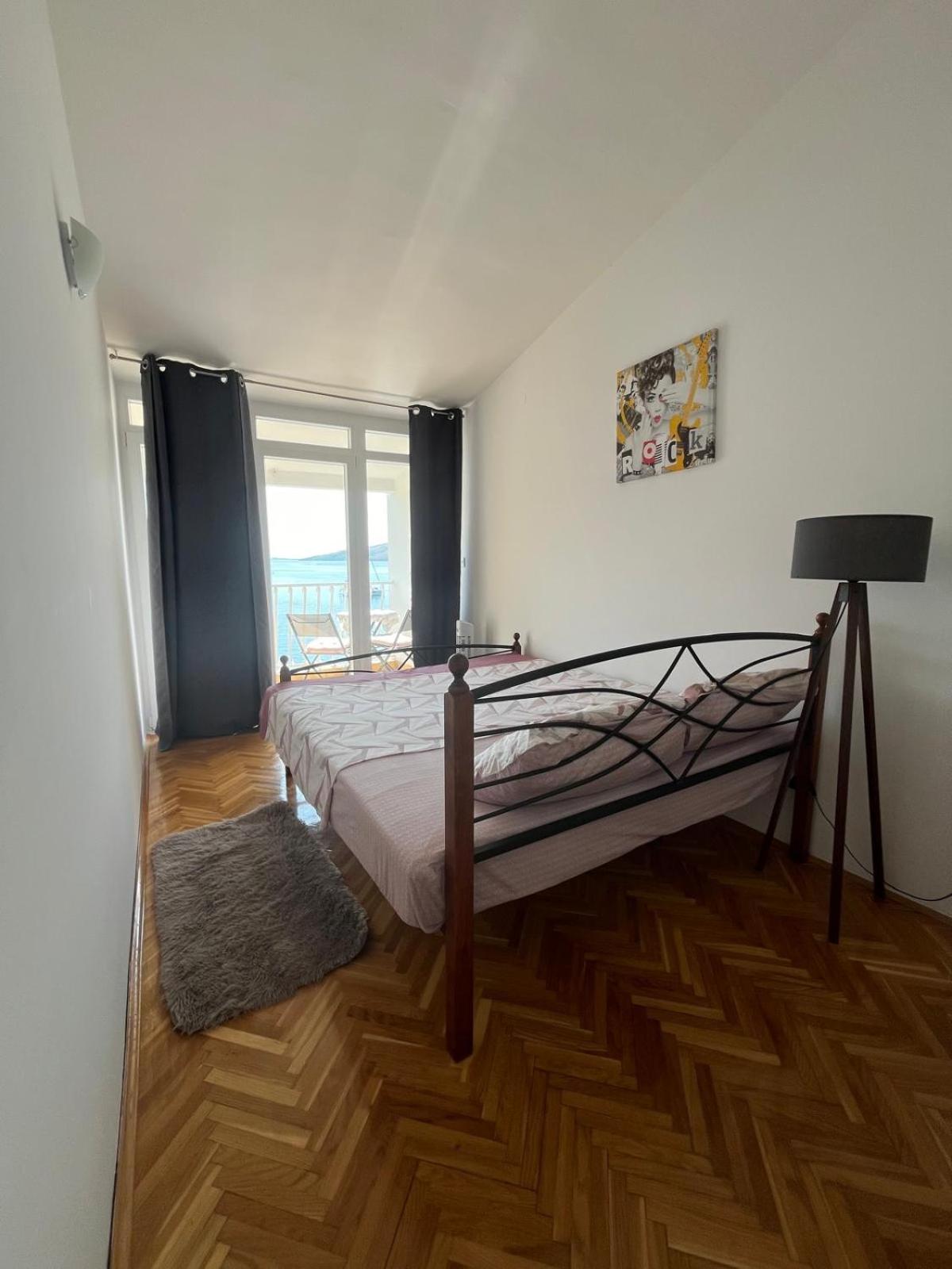 Beachfront Apartments Neves