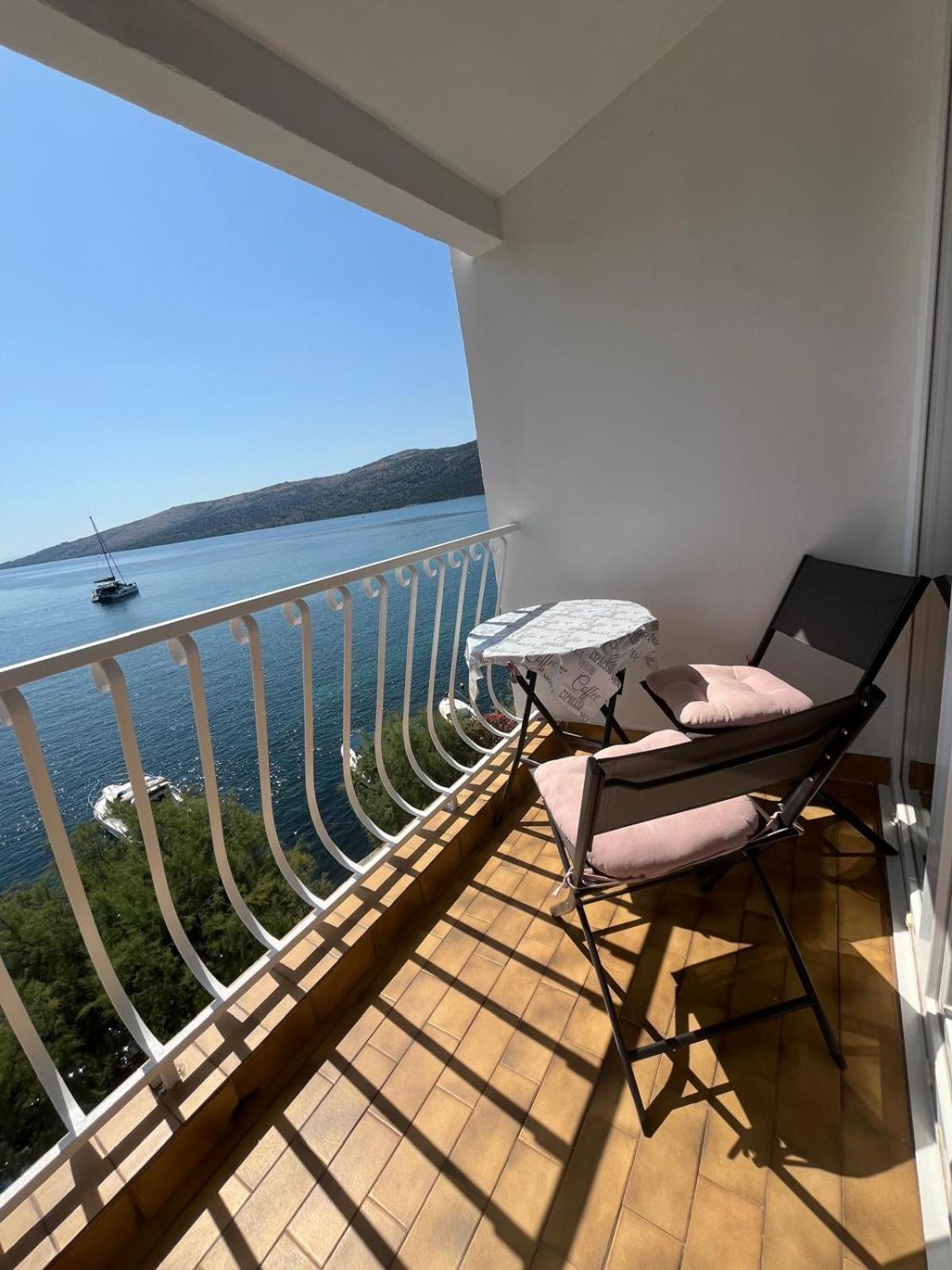 Beachfront Apartments Neves