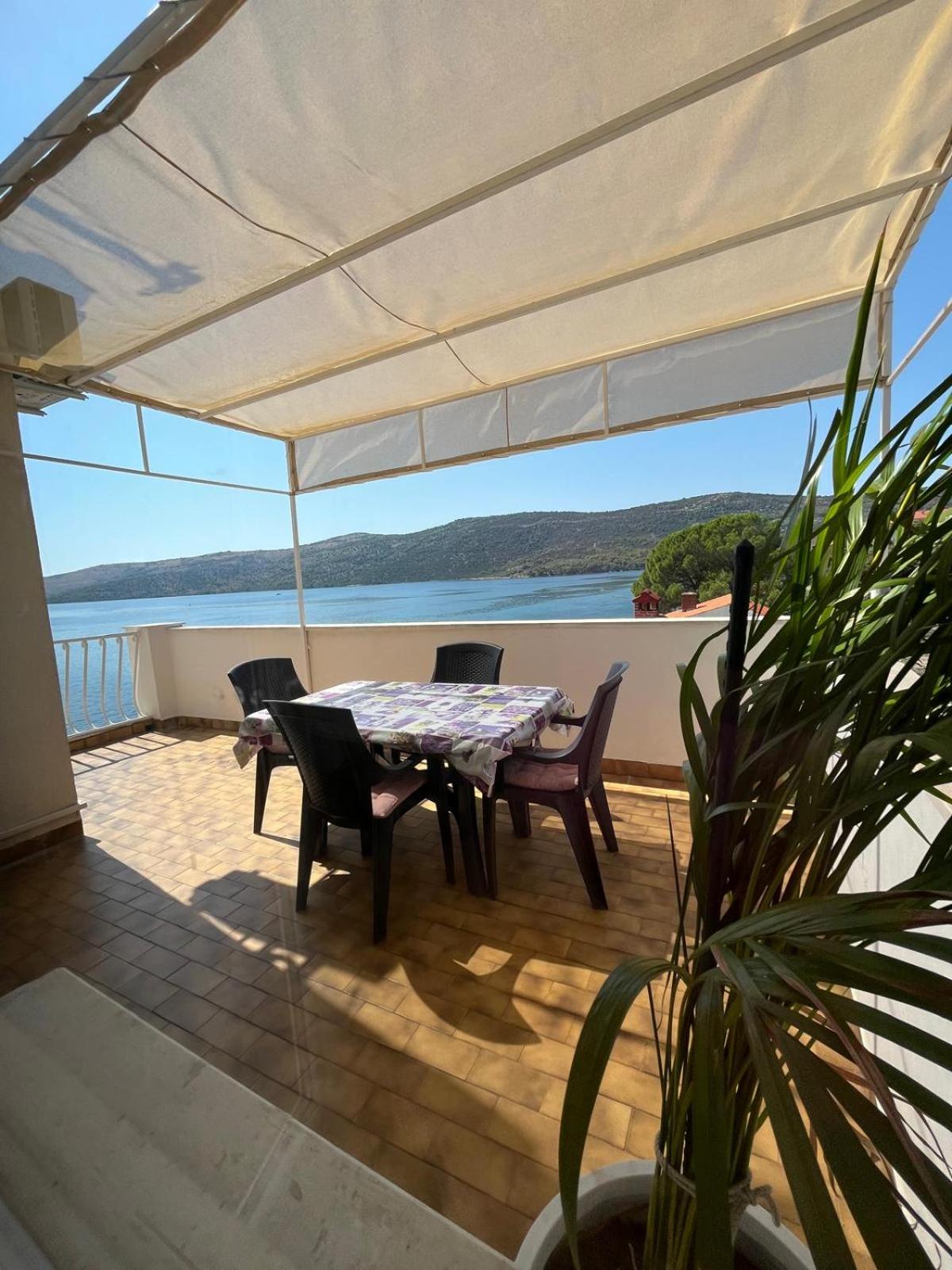 Beachfront Apartments Neves