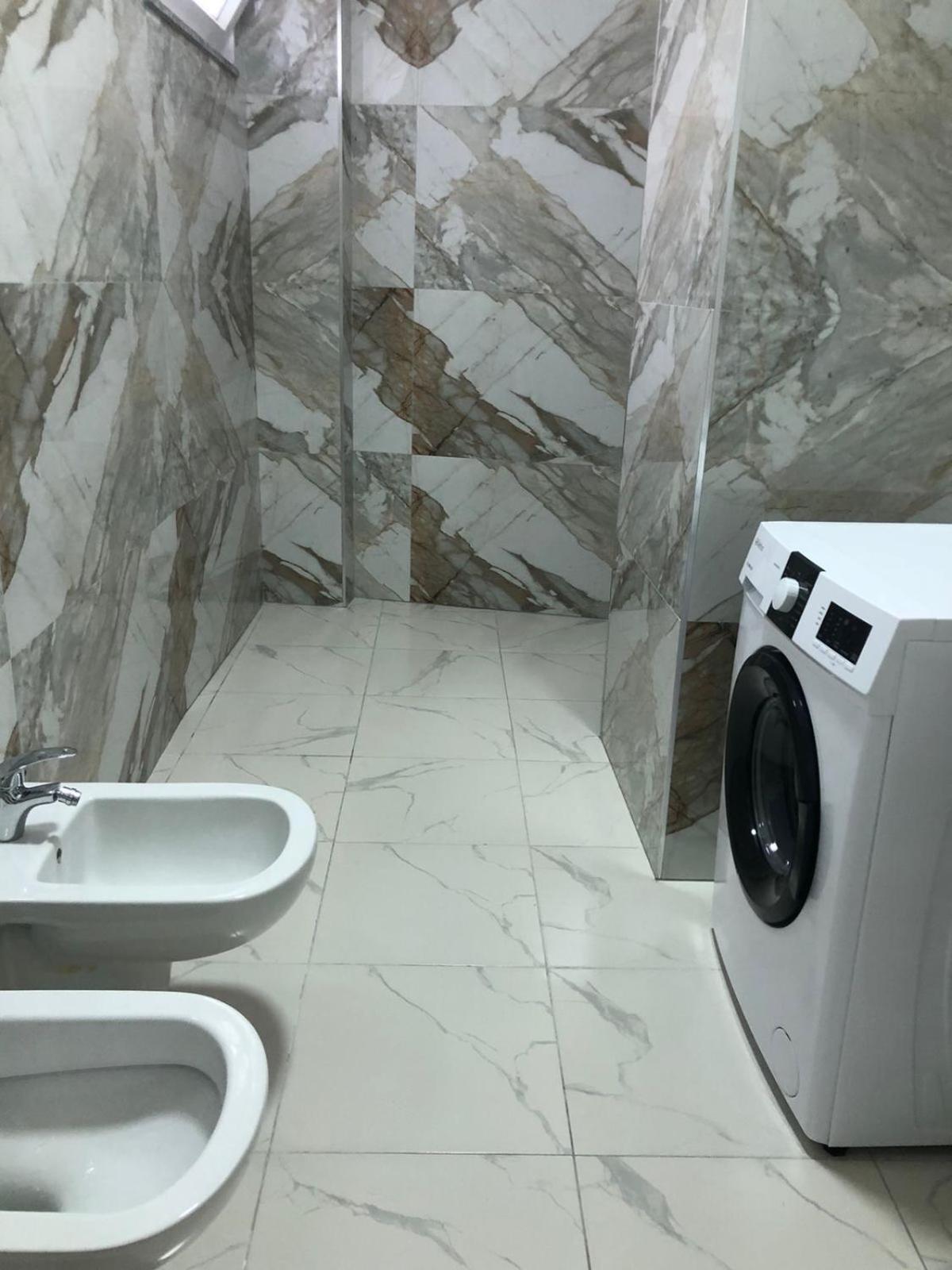 Guesthouse Xhuli