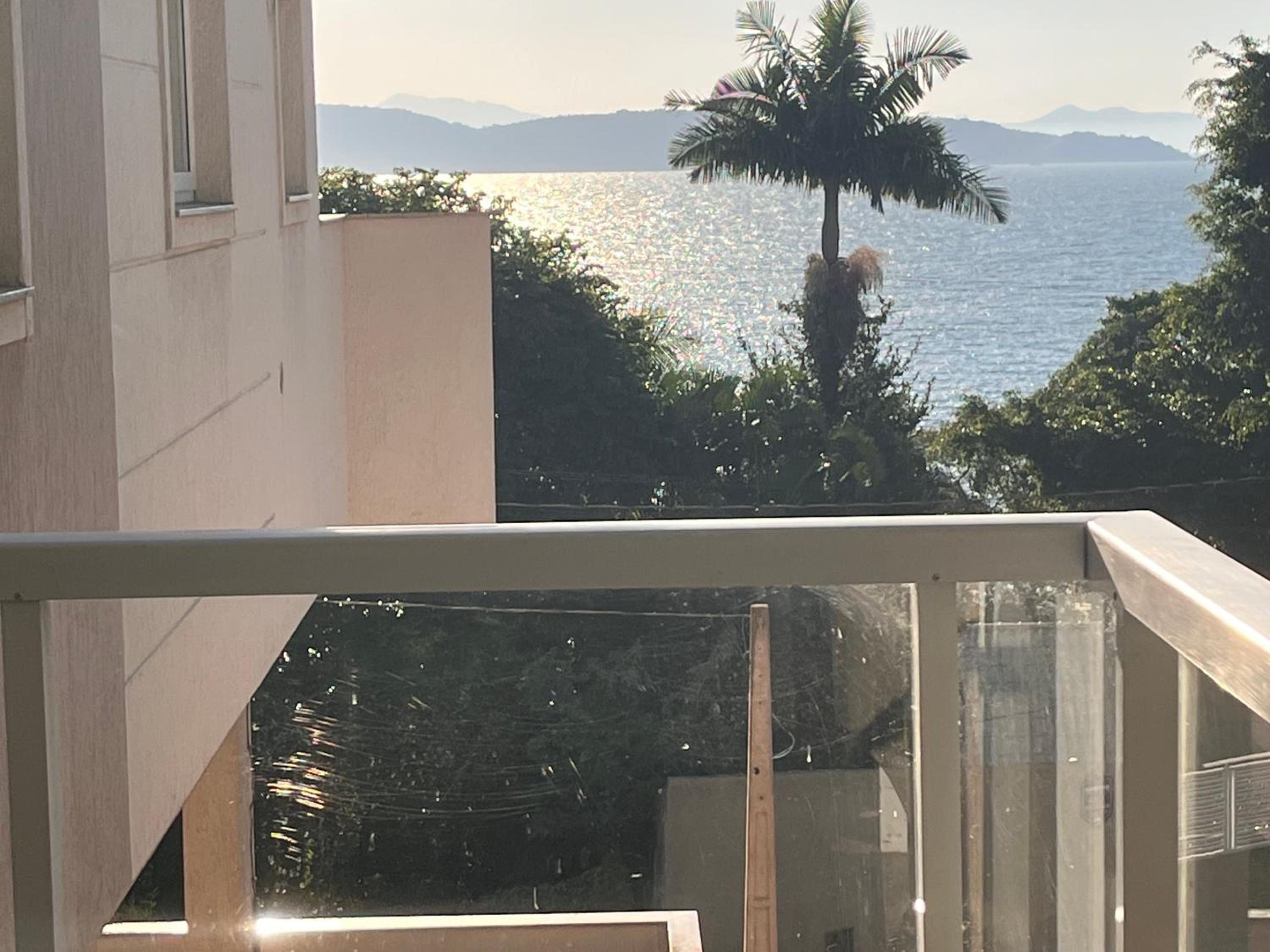 Muy Buen Apartamento Frente al Mar