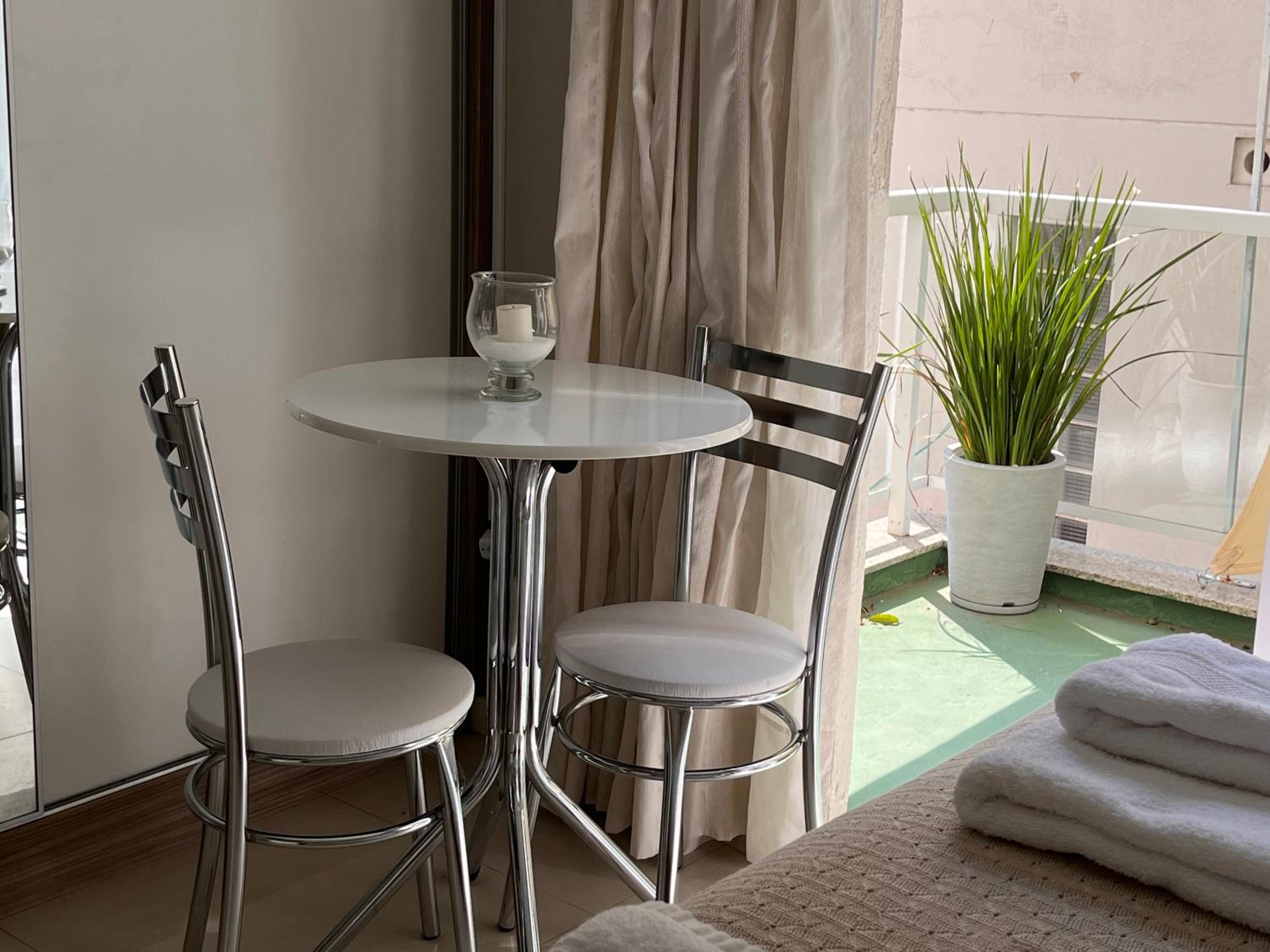 Muy Buen Apartamento Frente al Mar