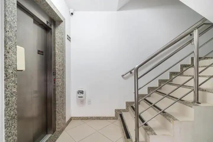 Muy Buen Apartamento Frente al Mar