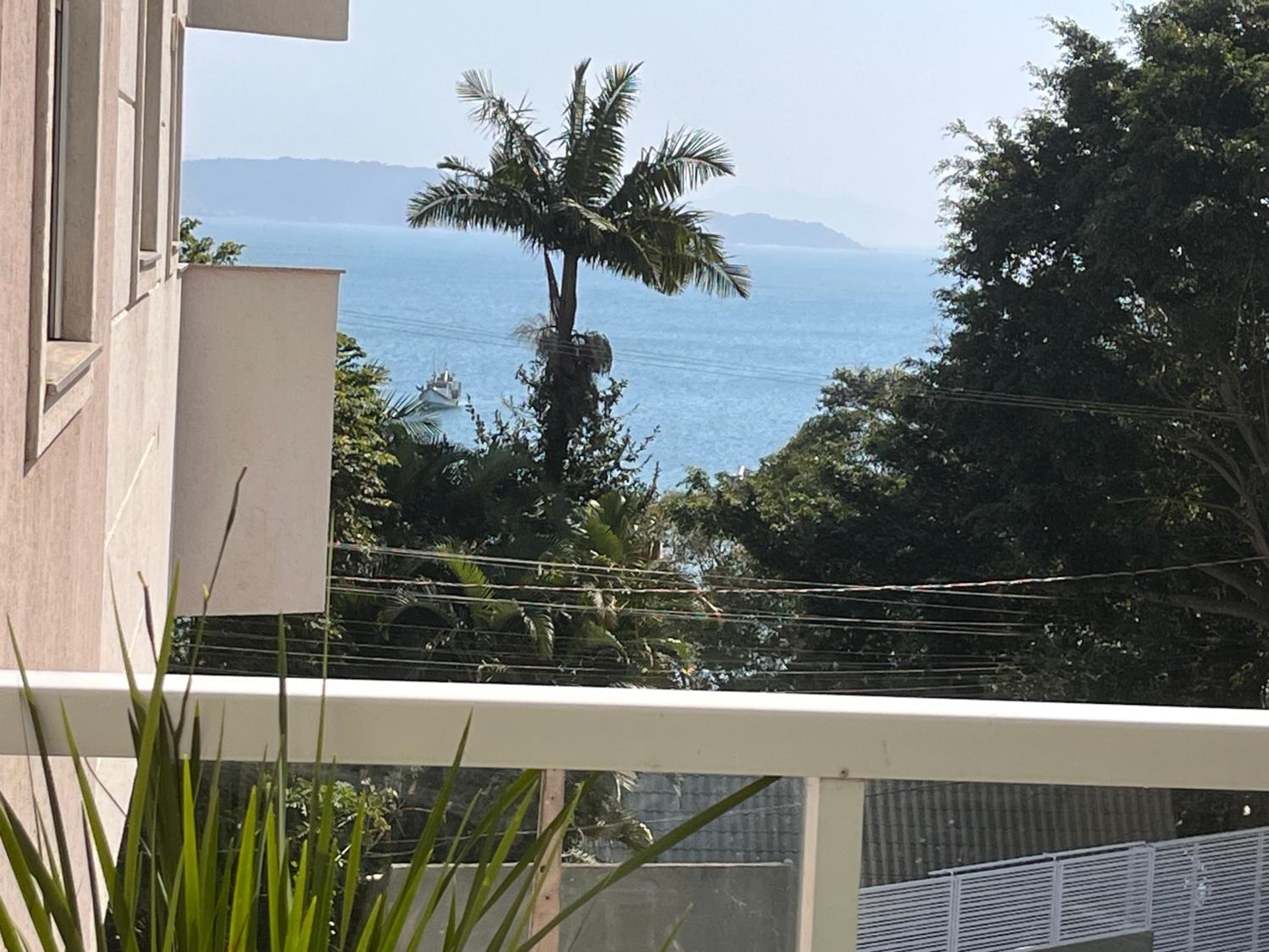 Muy Buen Apartamento Frente al Mar