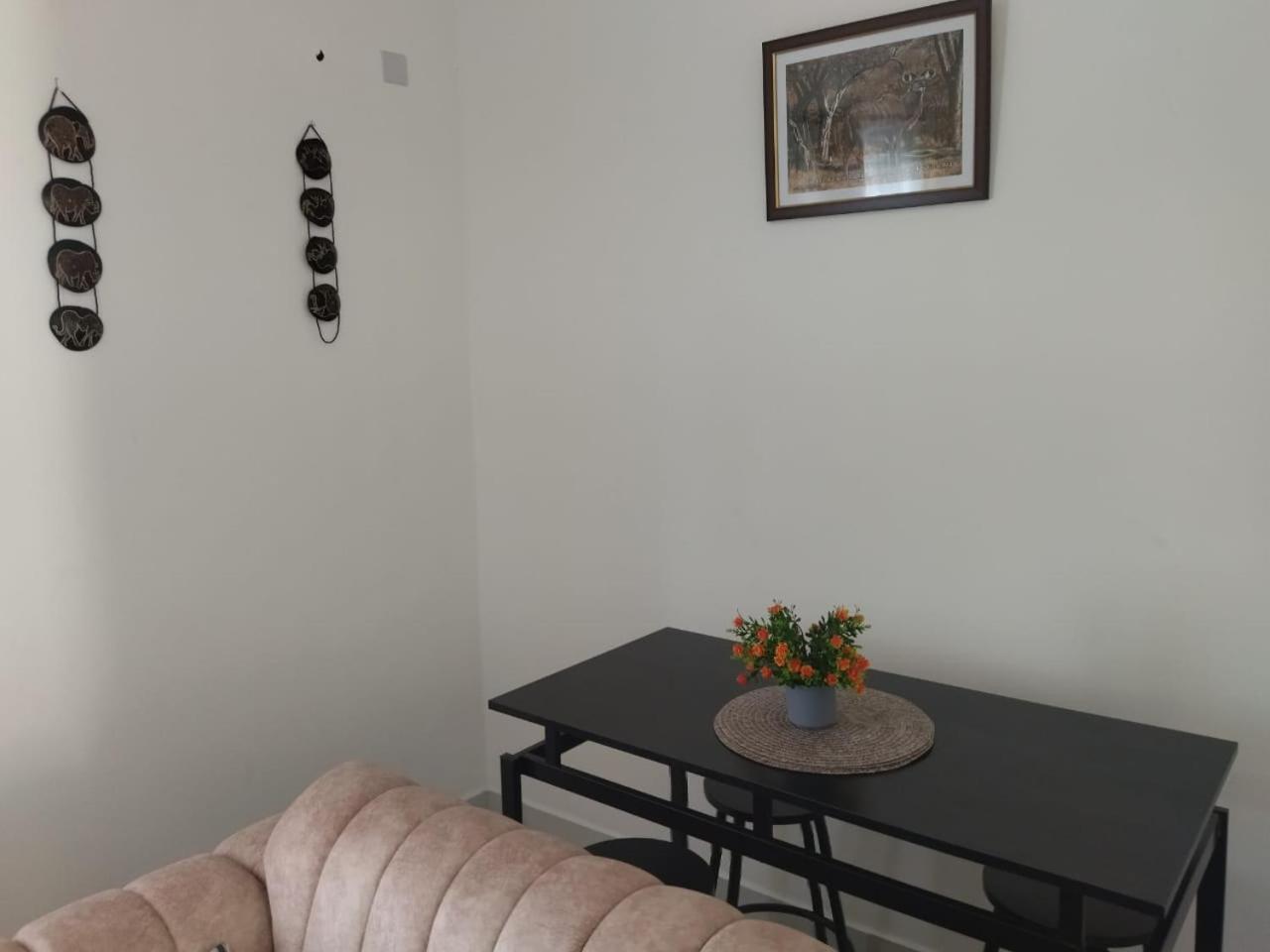 Valabby Residency