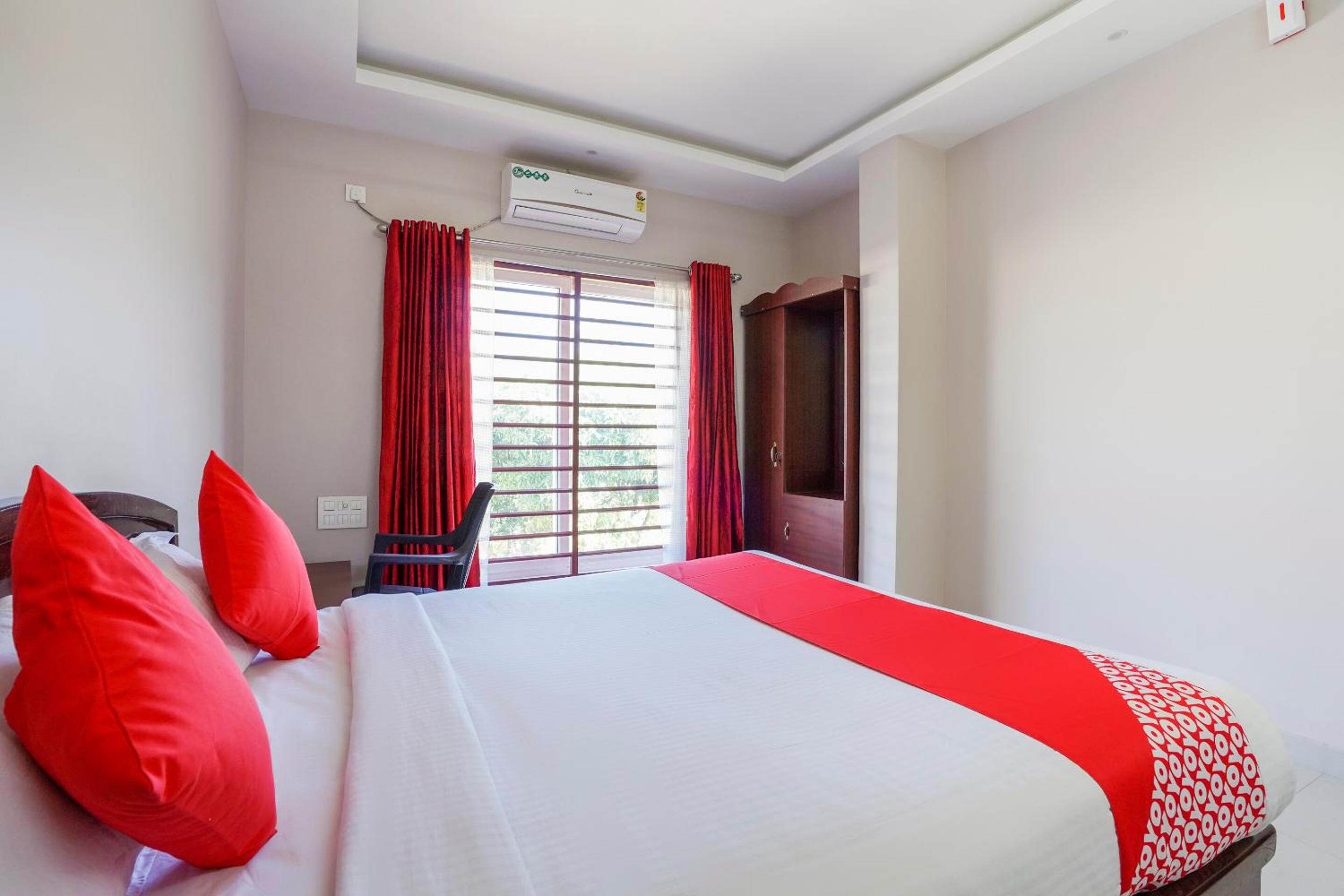 Hotel O Hitech Residency view 5