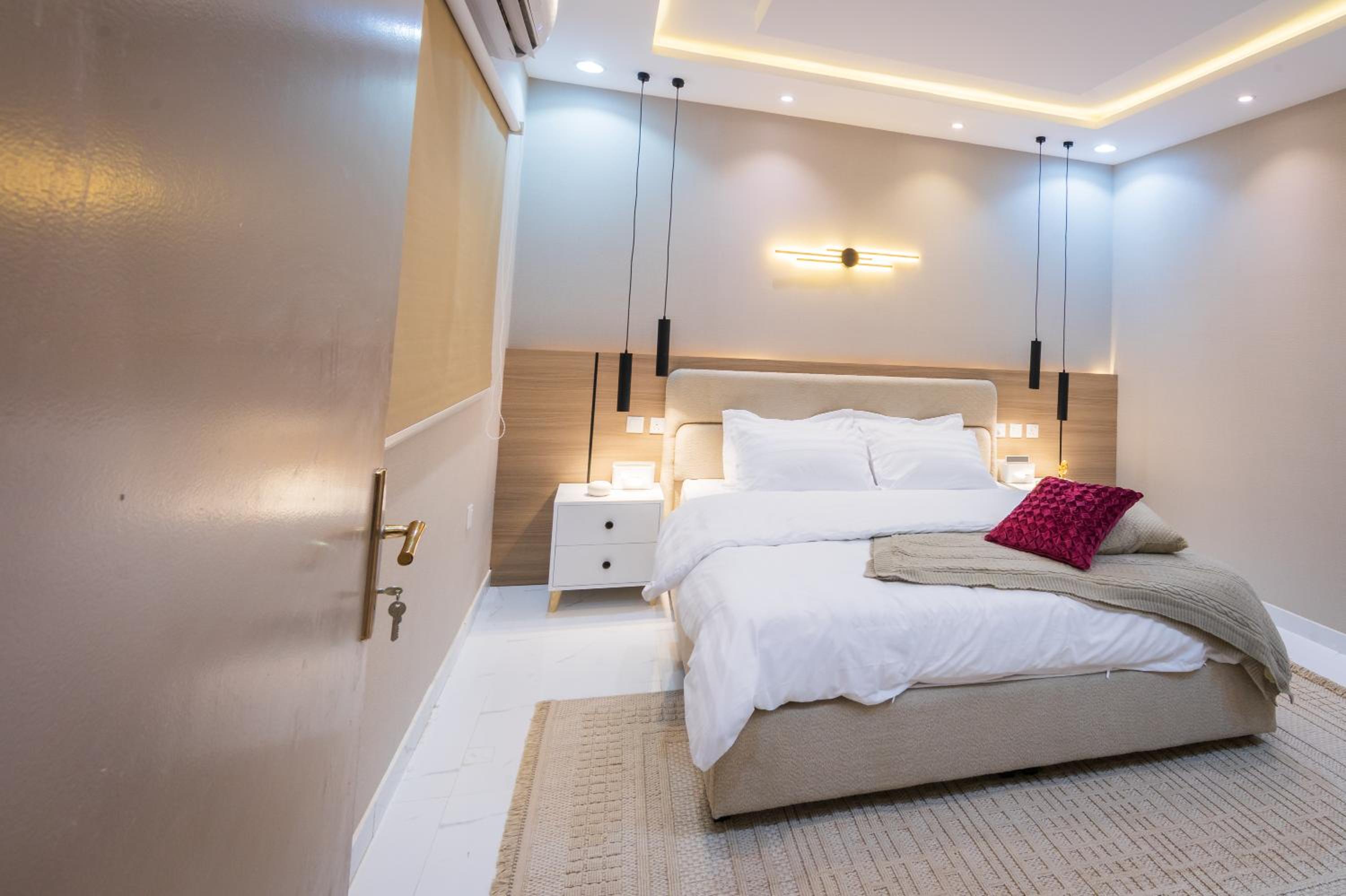 LP1-1 - Elegant Apartment near KAFD managed by Livedin