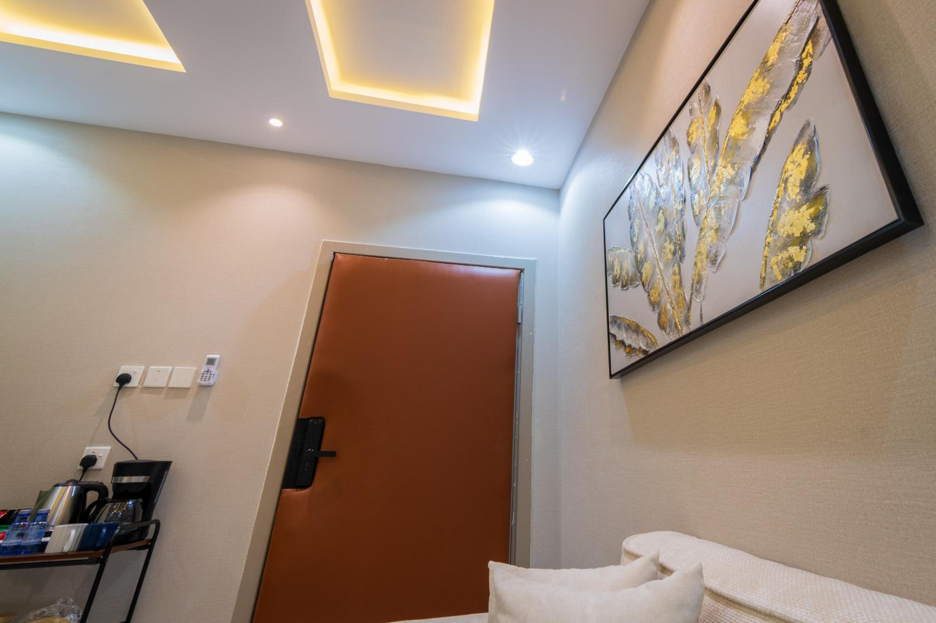 LP1-1 - Elegant Apartment near KAFD managed by Livedin