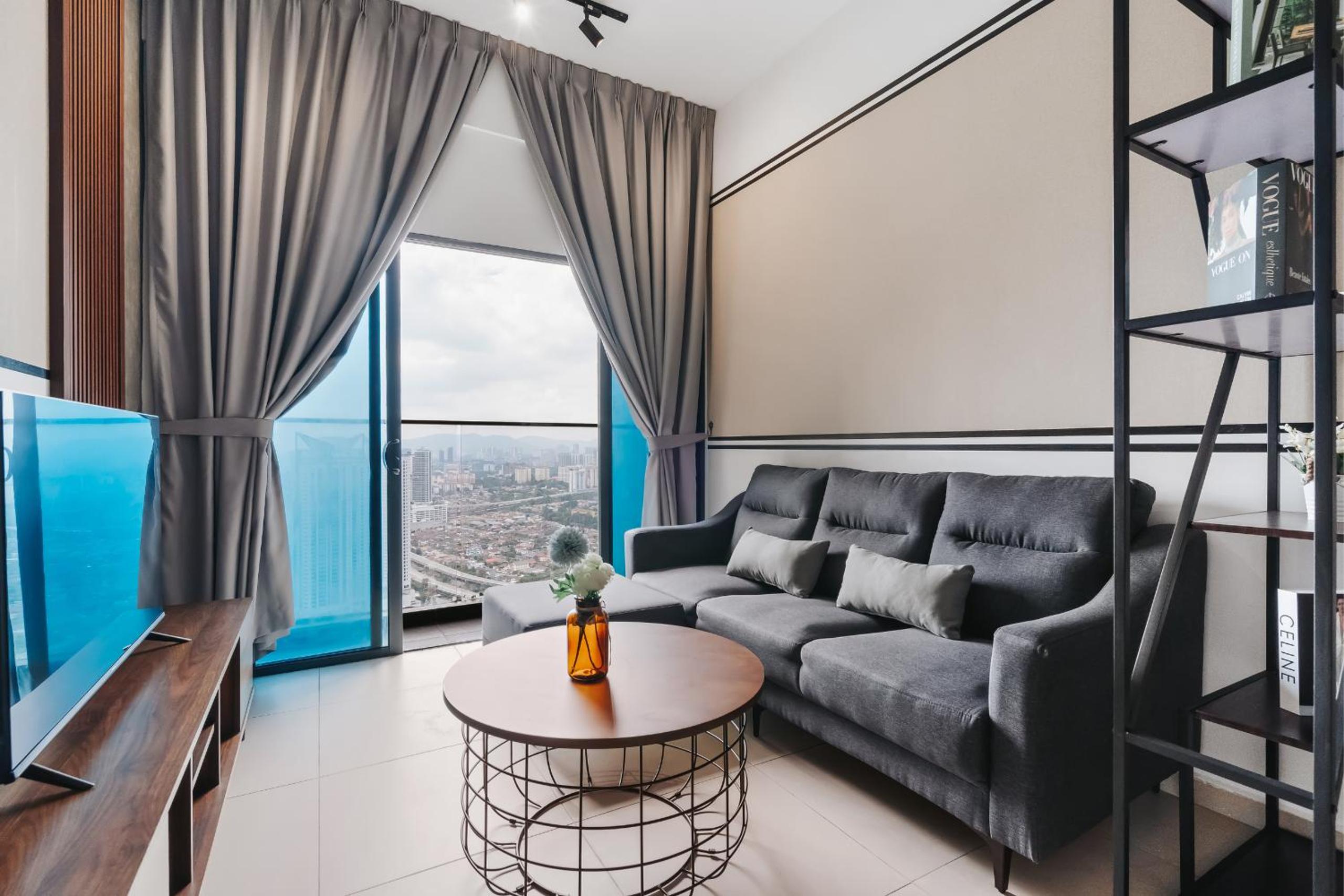 NowHere 2BR 4PAX with Balcony Reizz Jalan Ampang