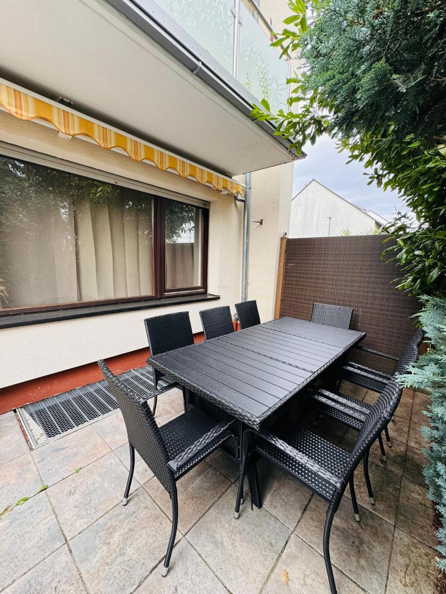 Nähe Frankfurt für Monteure-Gruppen bis 10 Personen