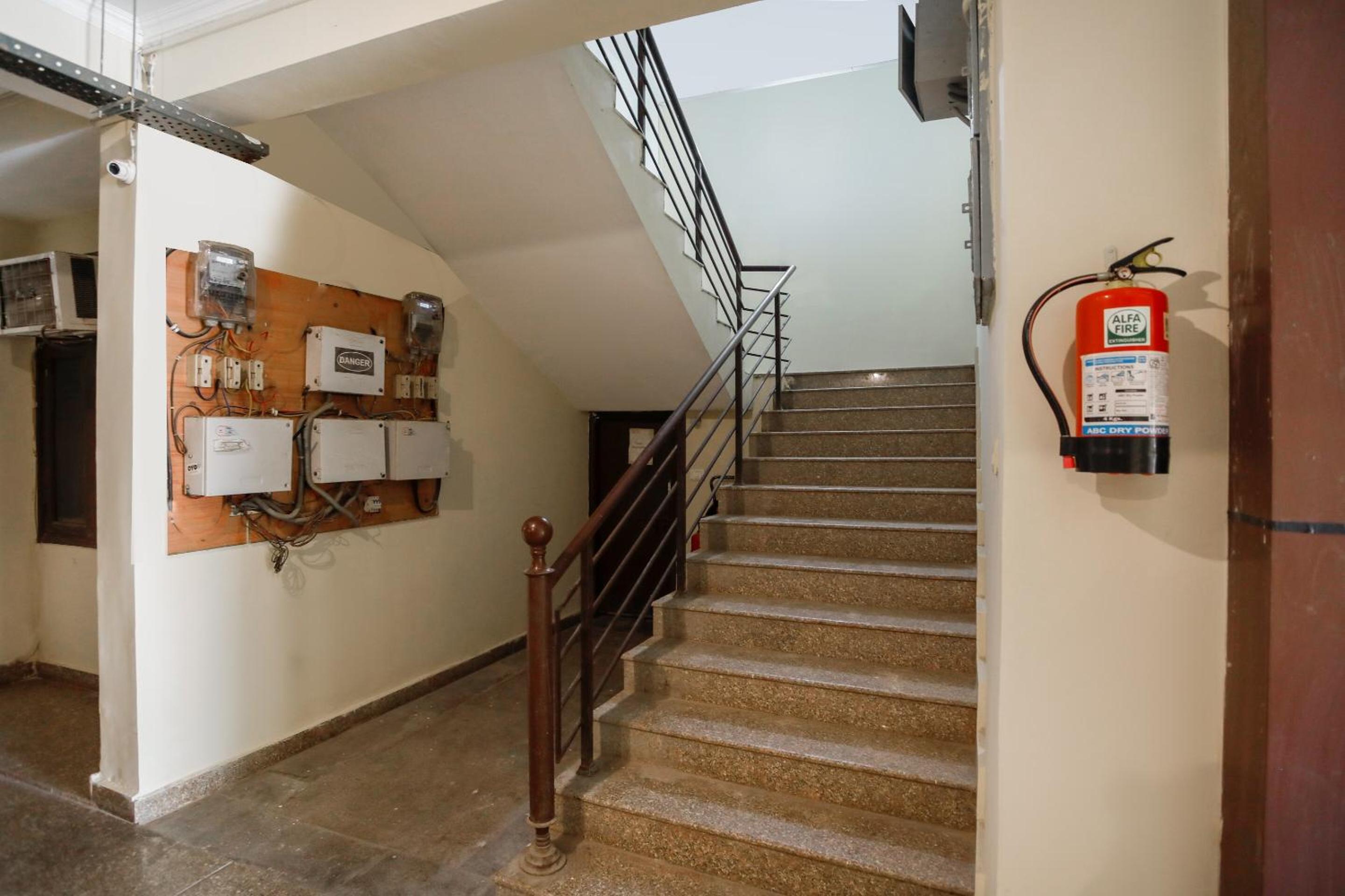 Hotel O Av Residency Near Botanic Garden Of Indian Republic view 4