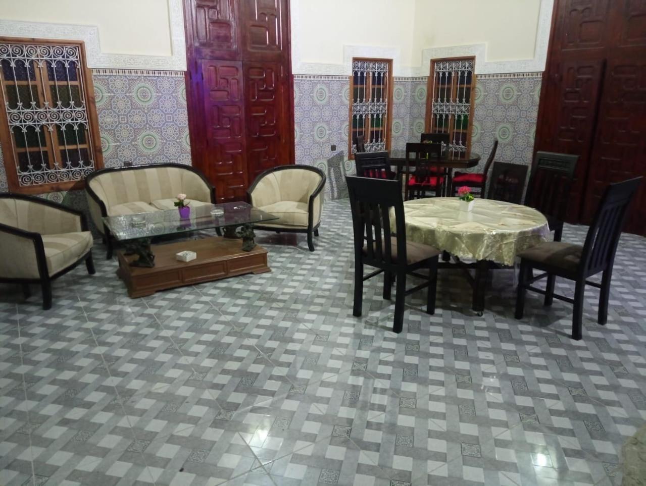 lounge