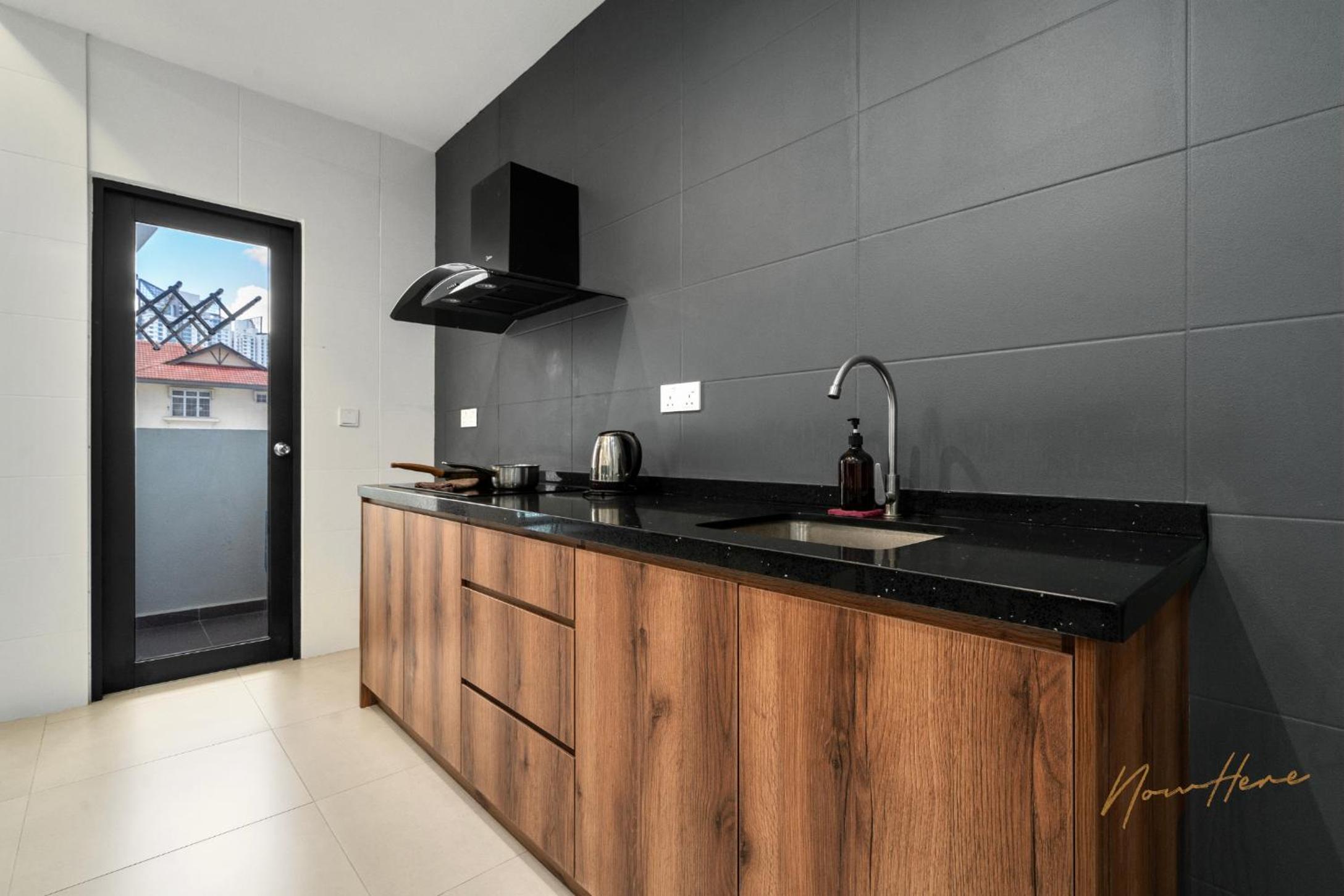 NowHere 2BR 4PAX with Balcony Reizz Jalan Ampang