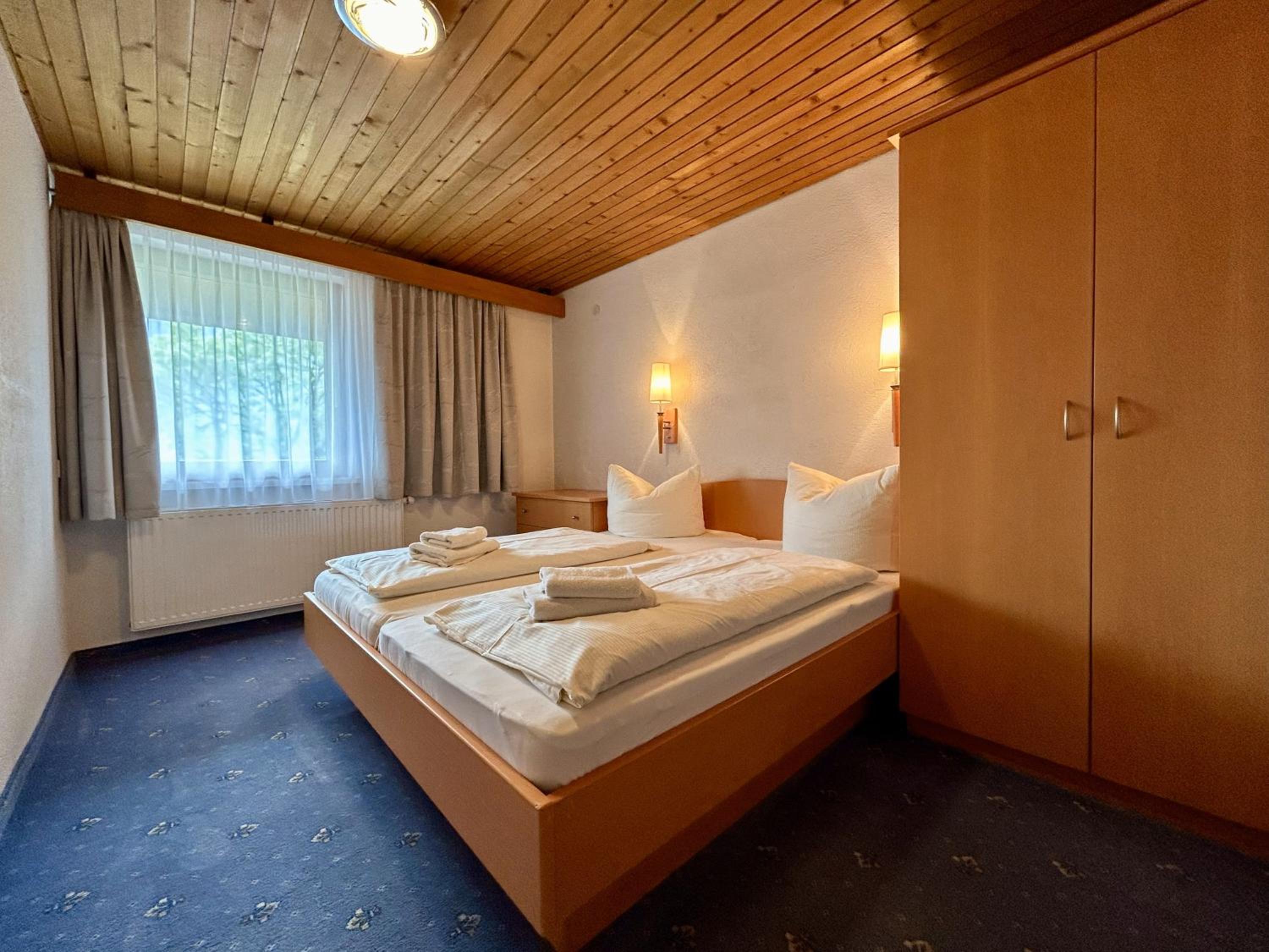 WOLF RETREAT Apartments im Lechtal davor Appartementhaus Michaela