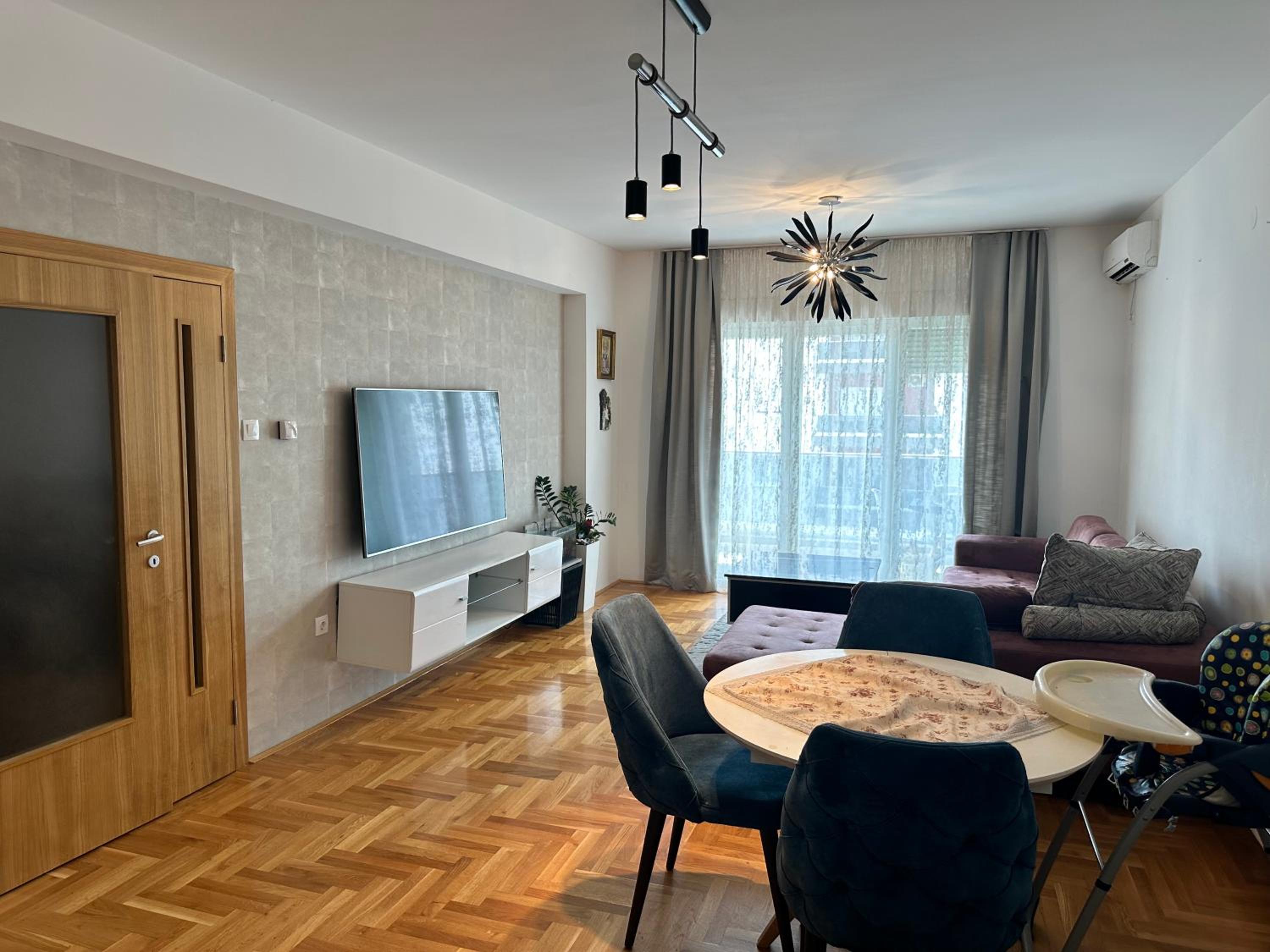 M&M Apartment
