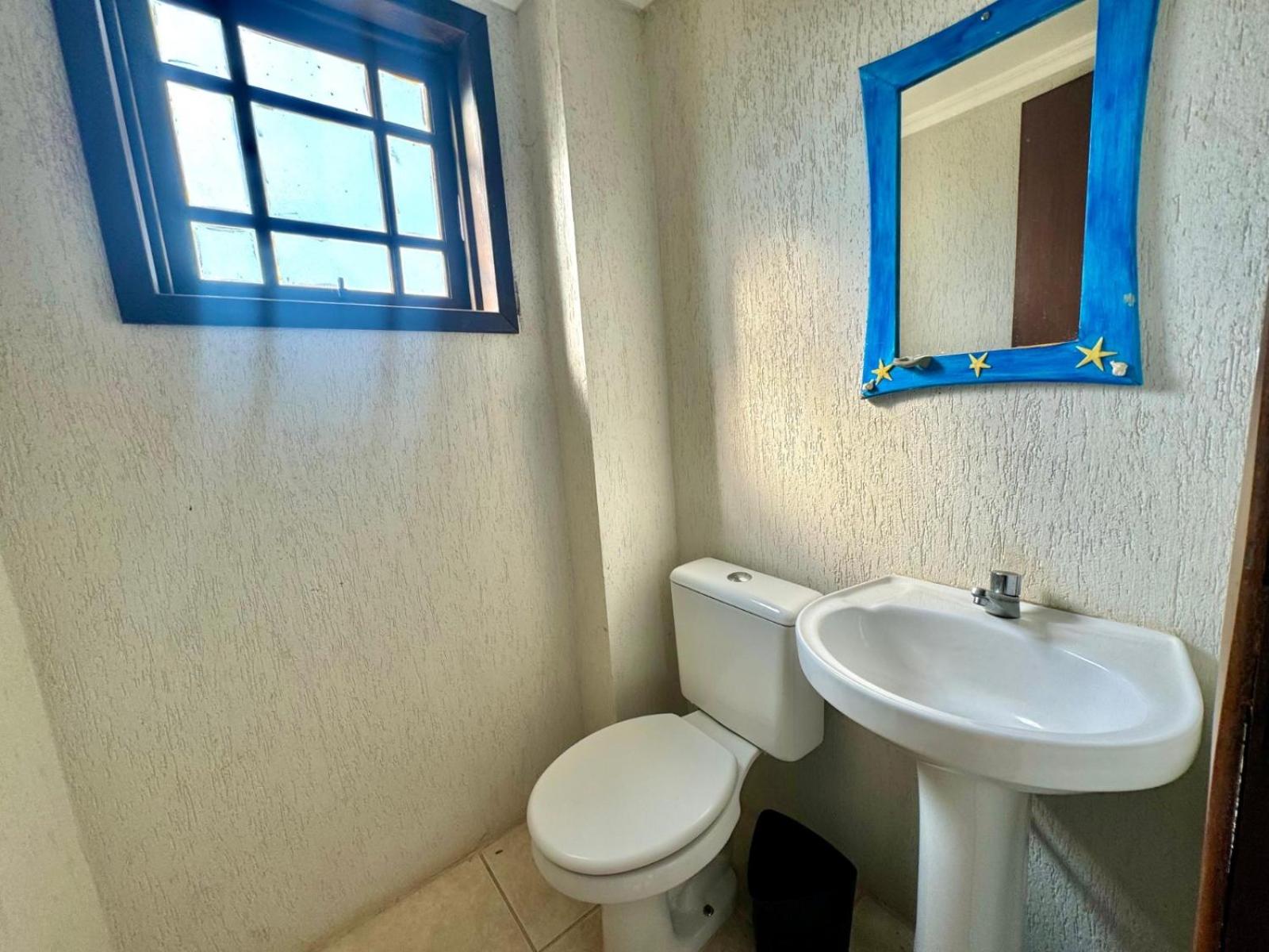 LINDO SOBRADO A 180mts DA PRAIA MARISCAL BOMBINHAS PISCINA 249-3